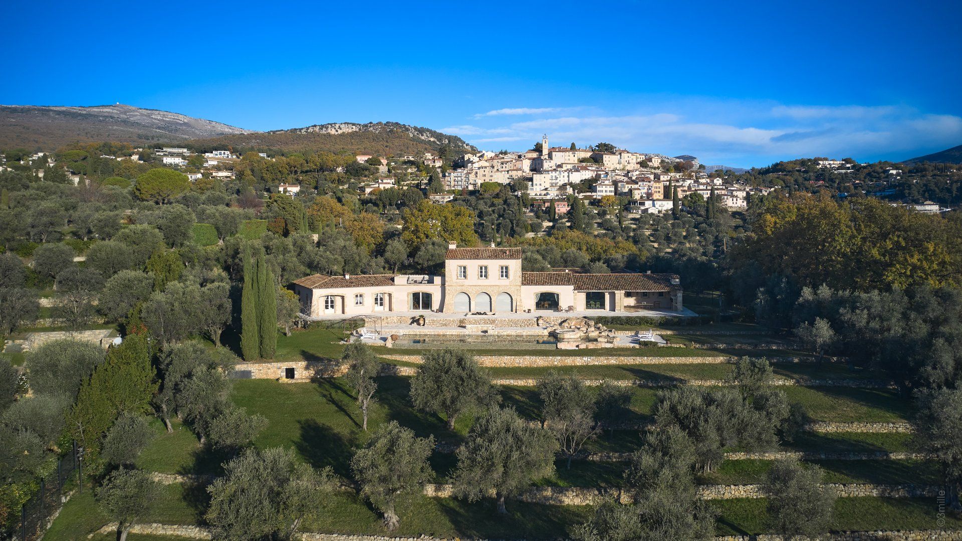 Rumah di Châteauneuf-Grasse, Provence-Alpes-Côte d'Azur 10840441