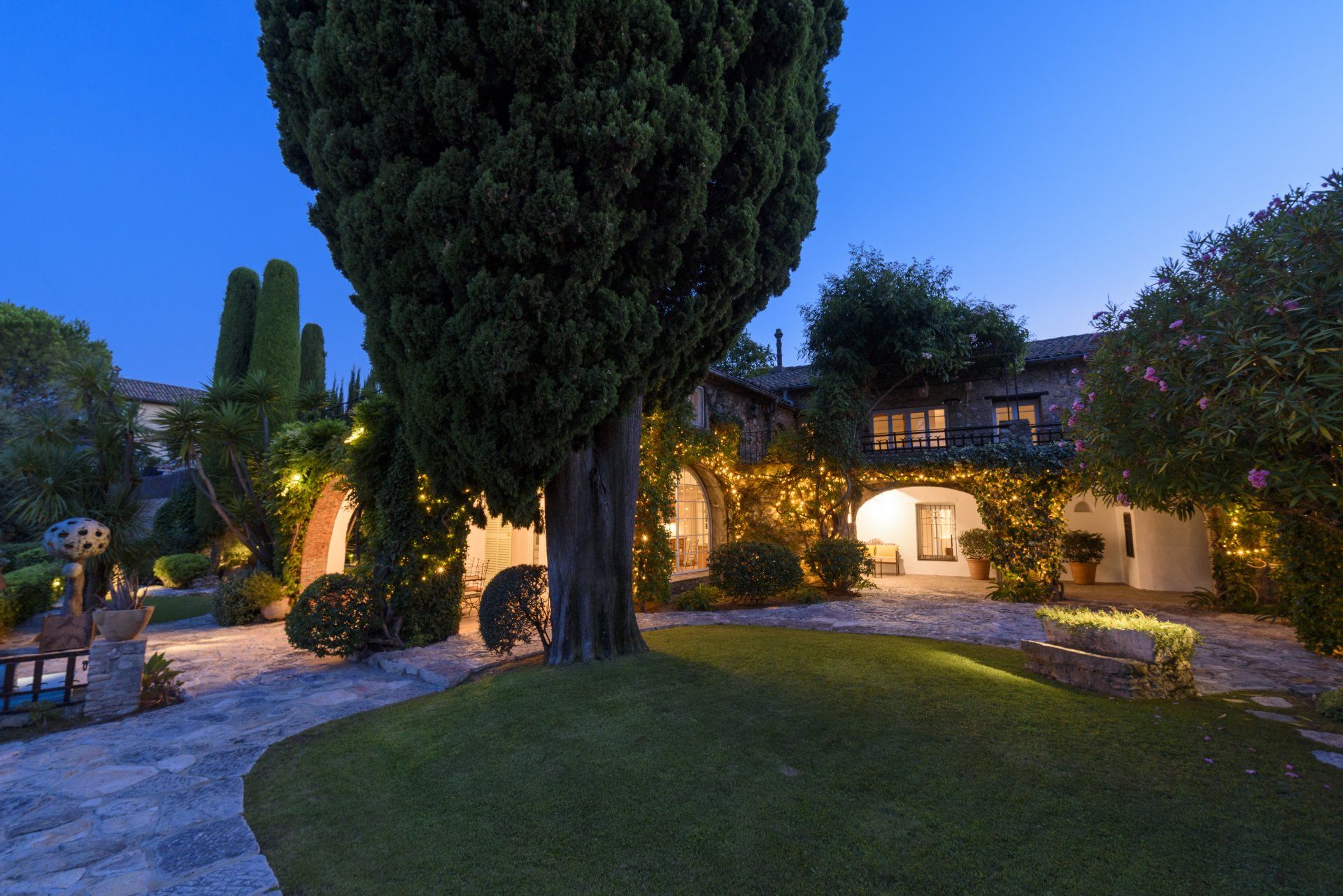 Huis in Cagnes-sur-Mer, Provence-Alpes-Côte d'Azur 10840945