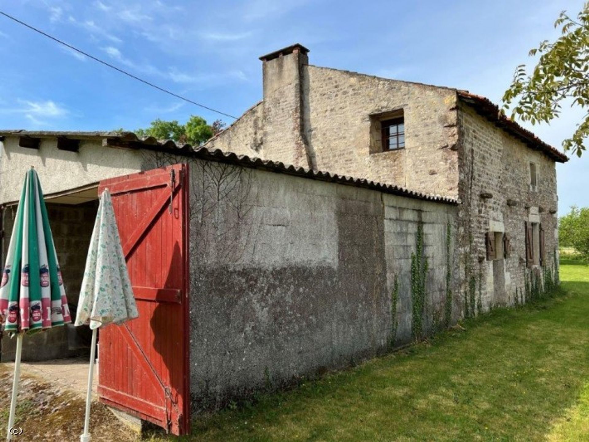 Yang lain dalam Chef-Boutonne, Nouvelle-Aquitaine 10841141