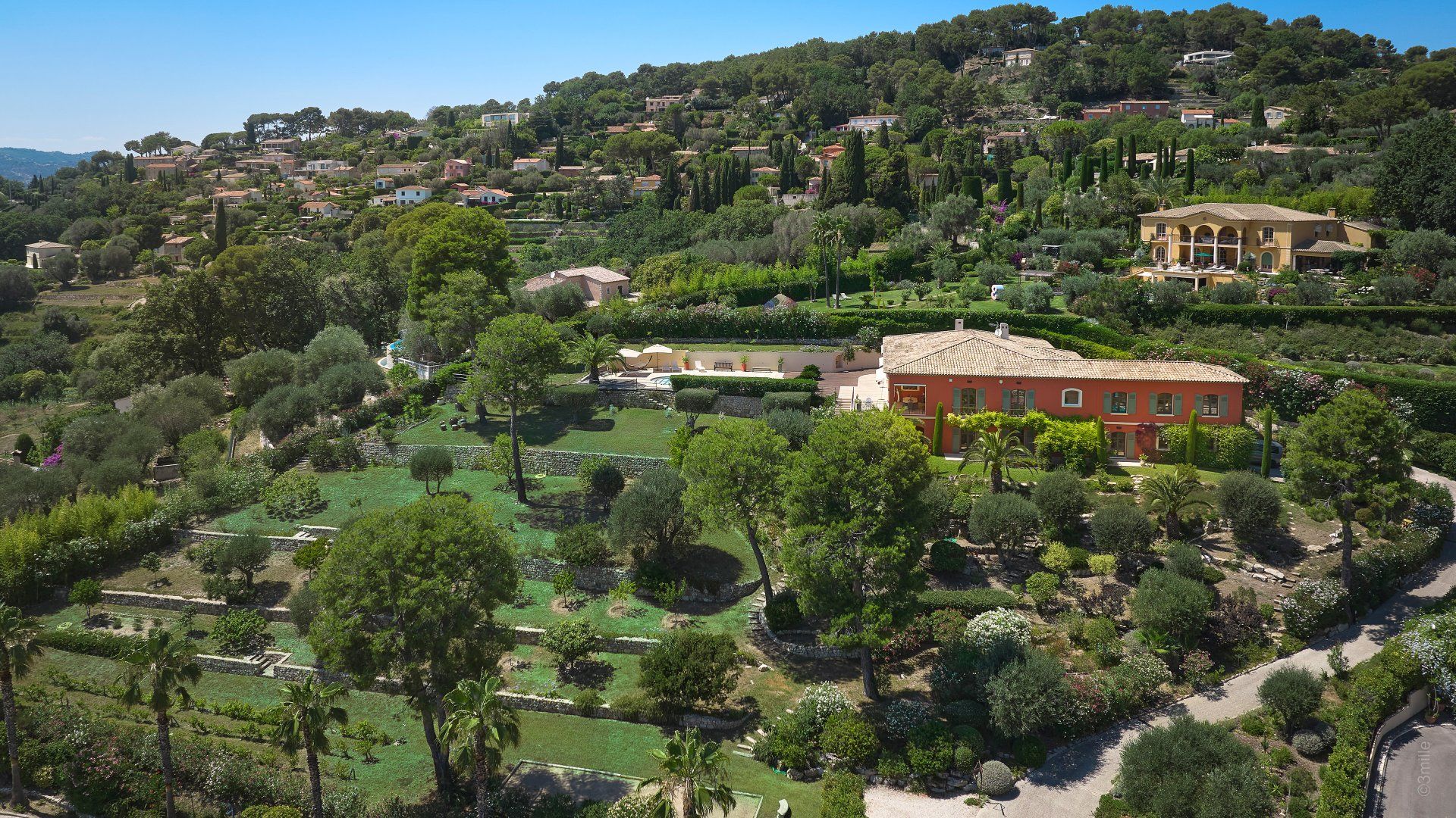 жилой дом в Les Baraques, Provence-Alpes-Cote d'Azur 10841805