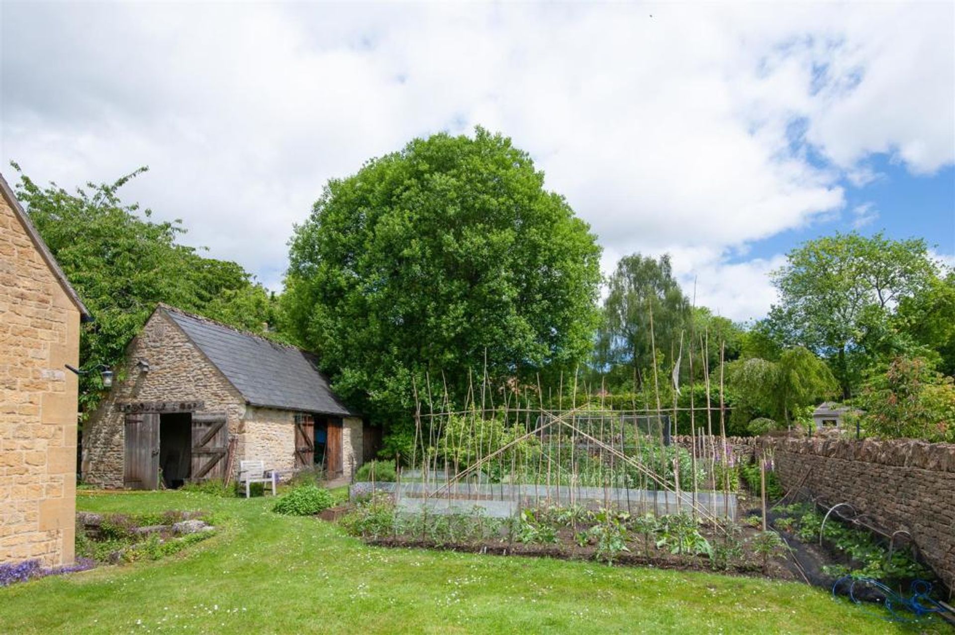 Rumah di Temple Guiting, England 10841914