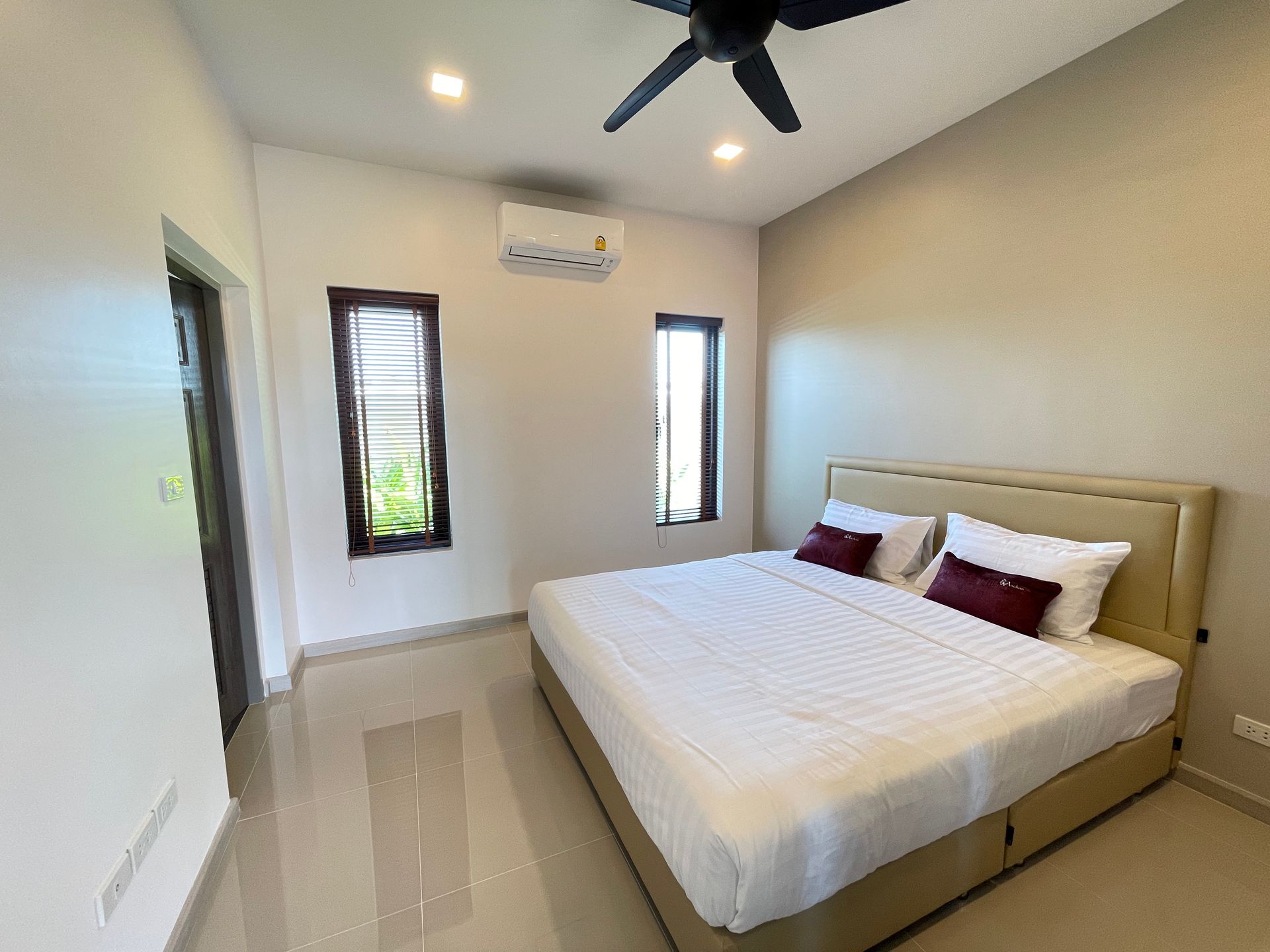 House in Tambon Hin Lek Fai, Chang Wat Prachuap Khiri Khan 10841952