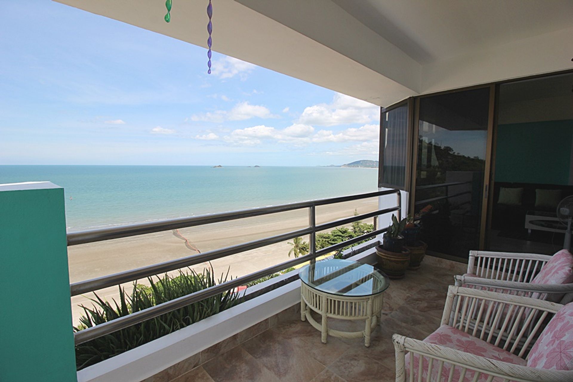 Condominium in Tambon Nong Kae, Chang Wat Prachuap Khiri Khan 10841985