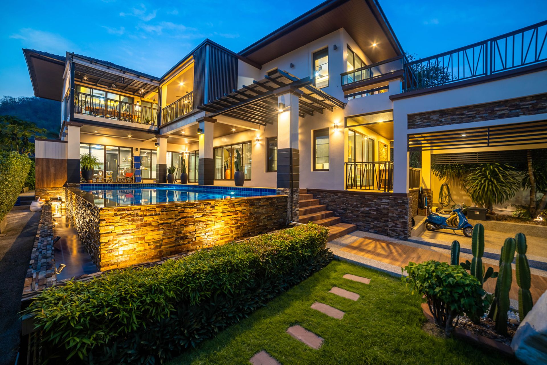 Hus i Tambon Hua Hin, Chang Wat Prachuap Khiri Khan 10842031