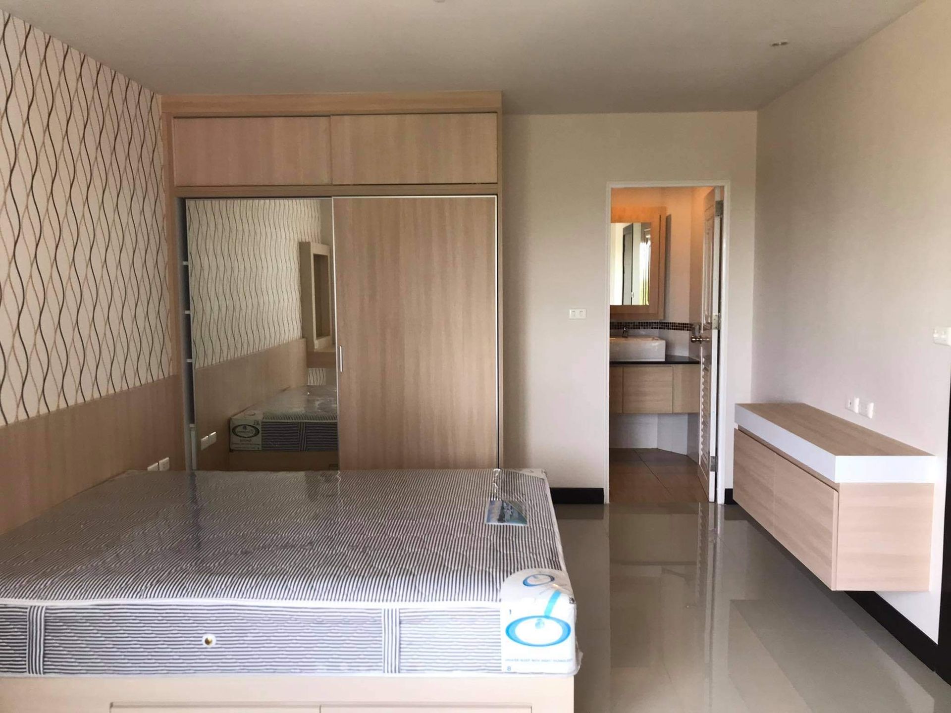 Condominium in Tambon Hua Hin, Chang Wat Prachuap Khiri Khan 10842071