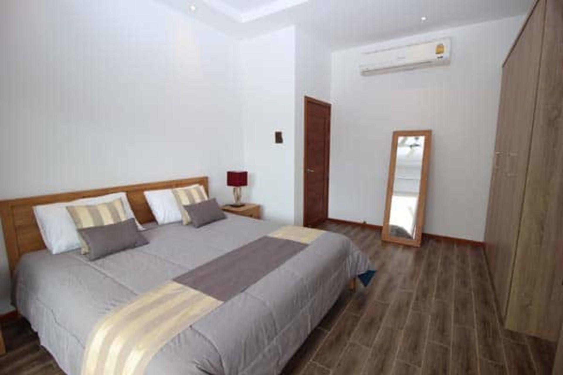 Huis in Tambon Thap Tai, Chang Wat Prachuap Khiri Khan 10842216