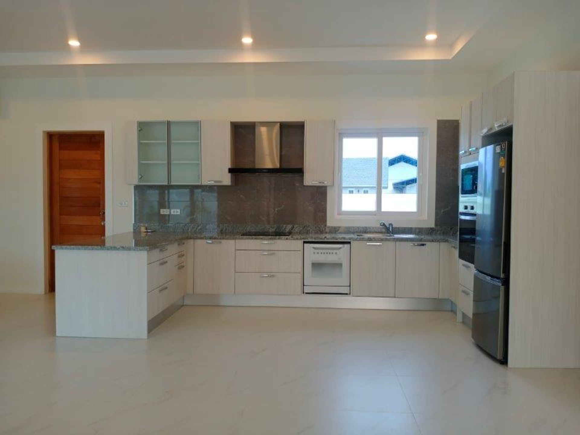 Huis in Tambon Wang Pong, Chang Wat Prachuap Khiri Khan 10842235