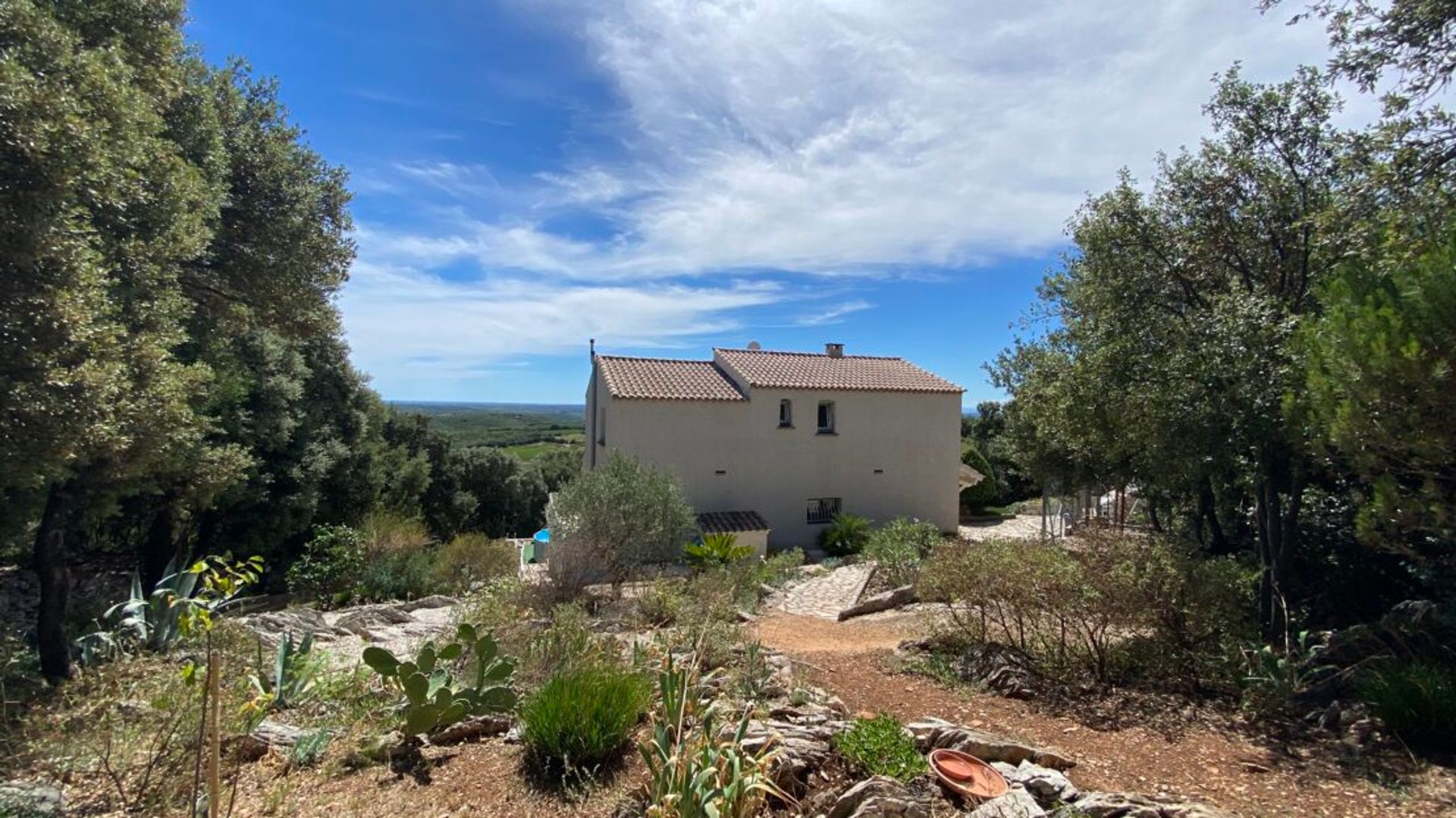 Talo sisään Pezenes-les-Mines, Occitanie 10842272