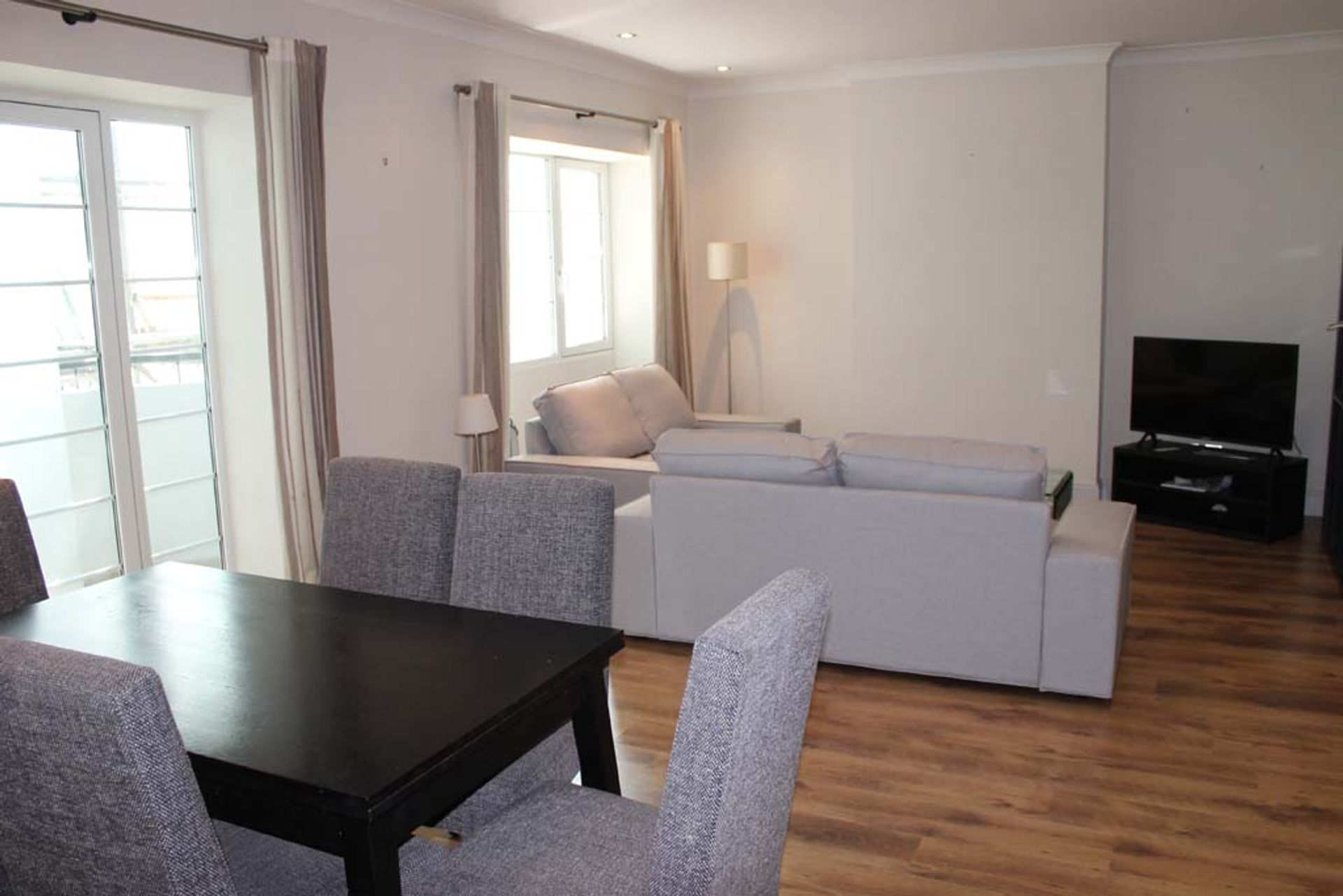 Condominium dans La Ligne de la Conception, Andalousie 10842324