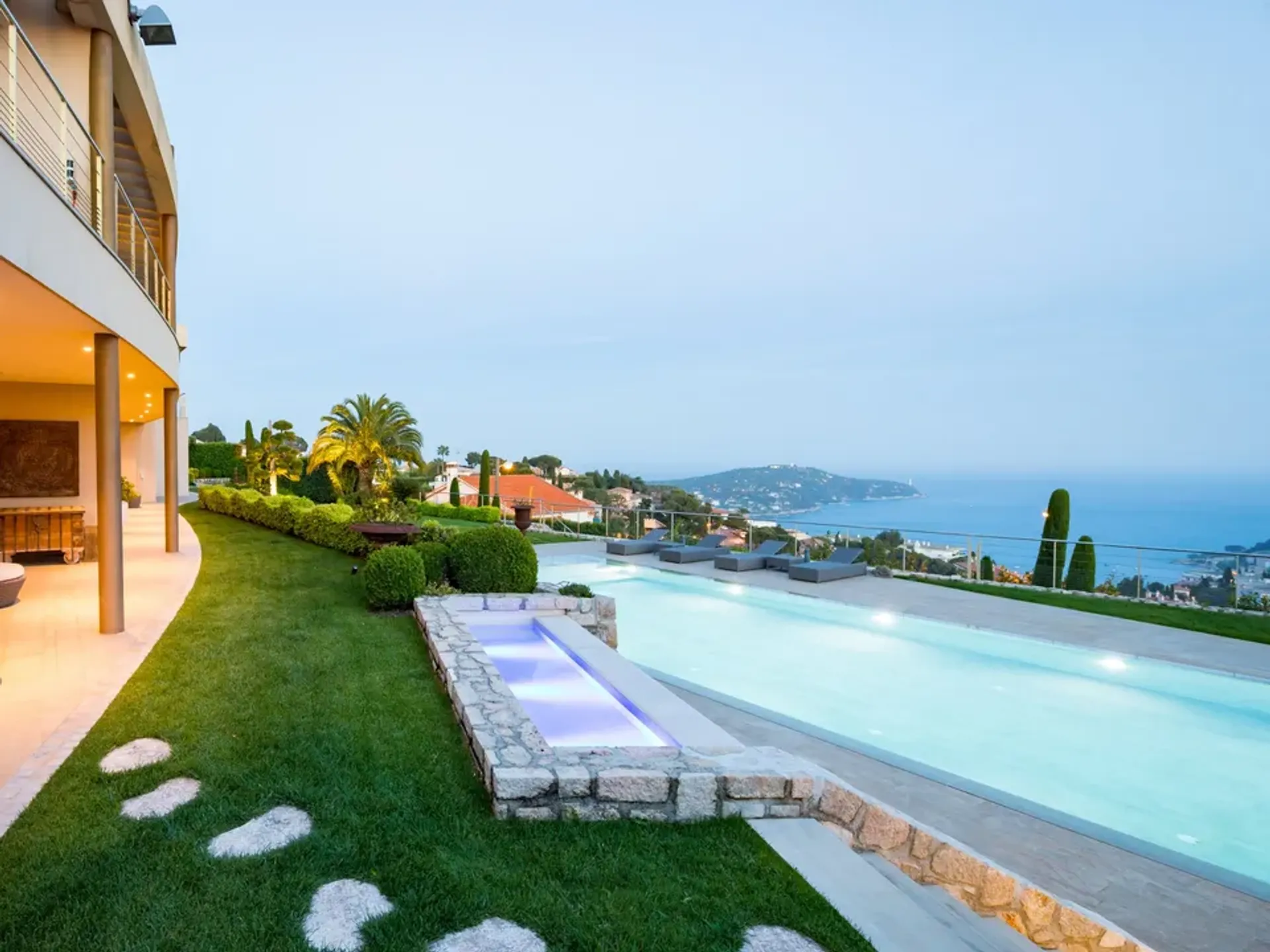 Huis in Nice, Provence-Alpes-Côte d'Azur 10842653