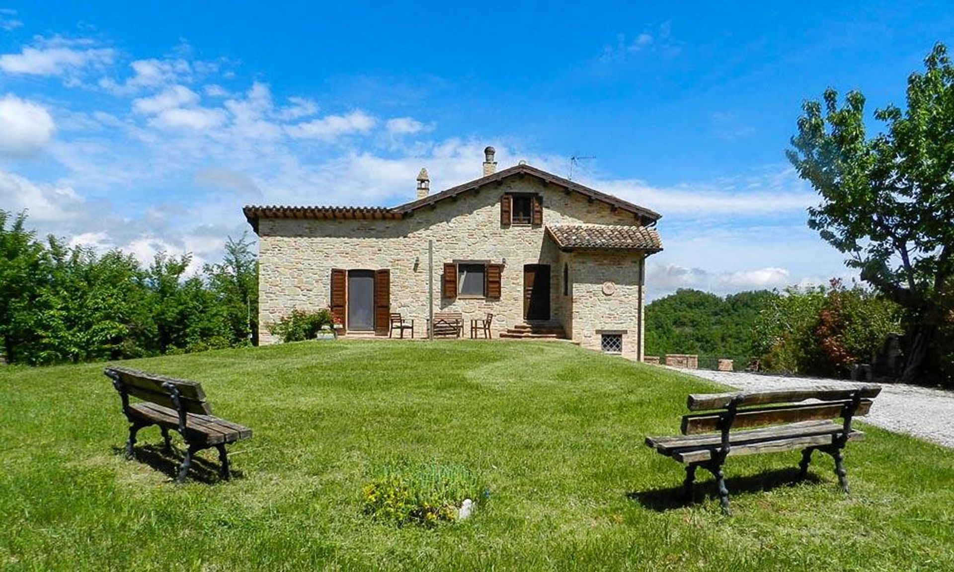 Casa nel Montefortino, Marche 10842783