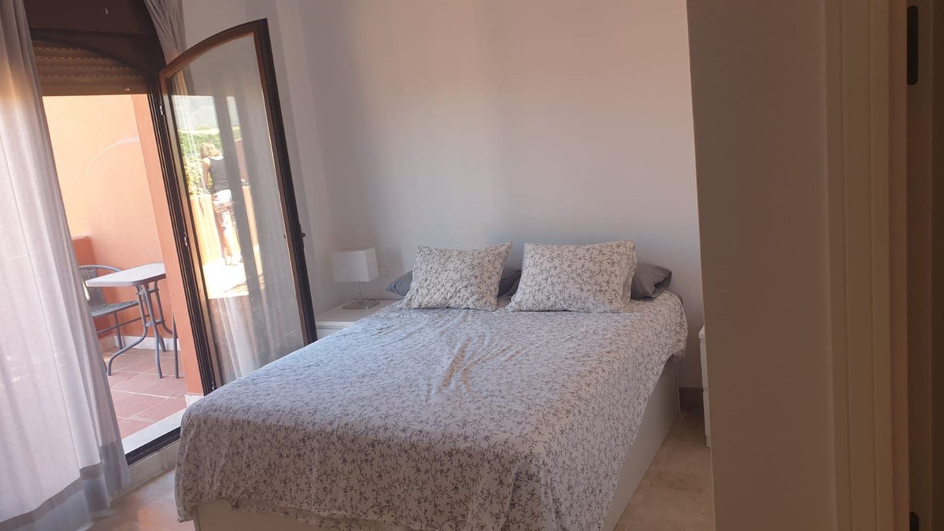 Condominium dans Estepona, Andalusia 10843026