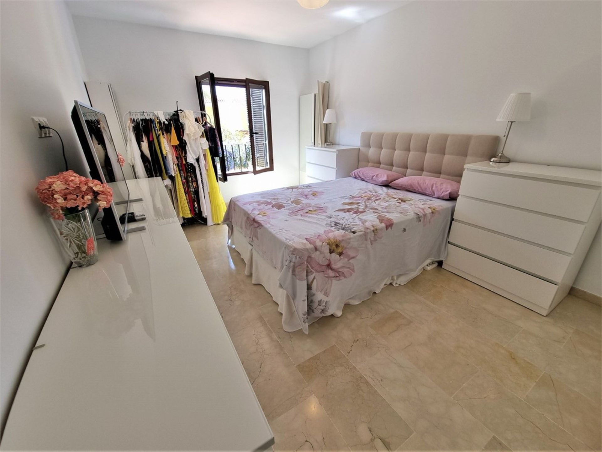 House in Marbella, Andalucía 10843203