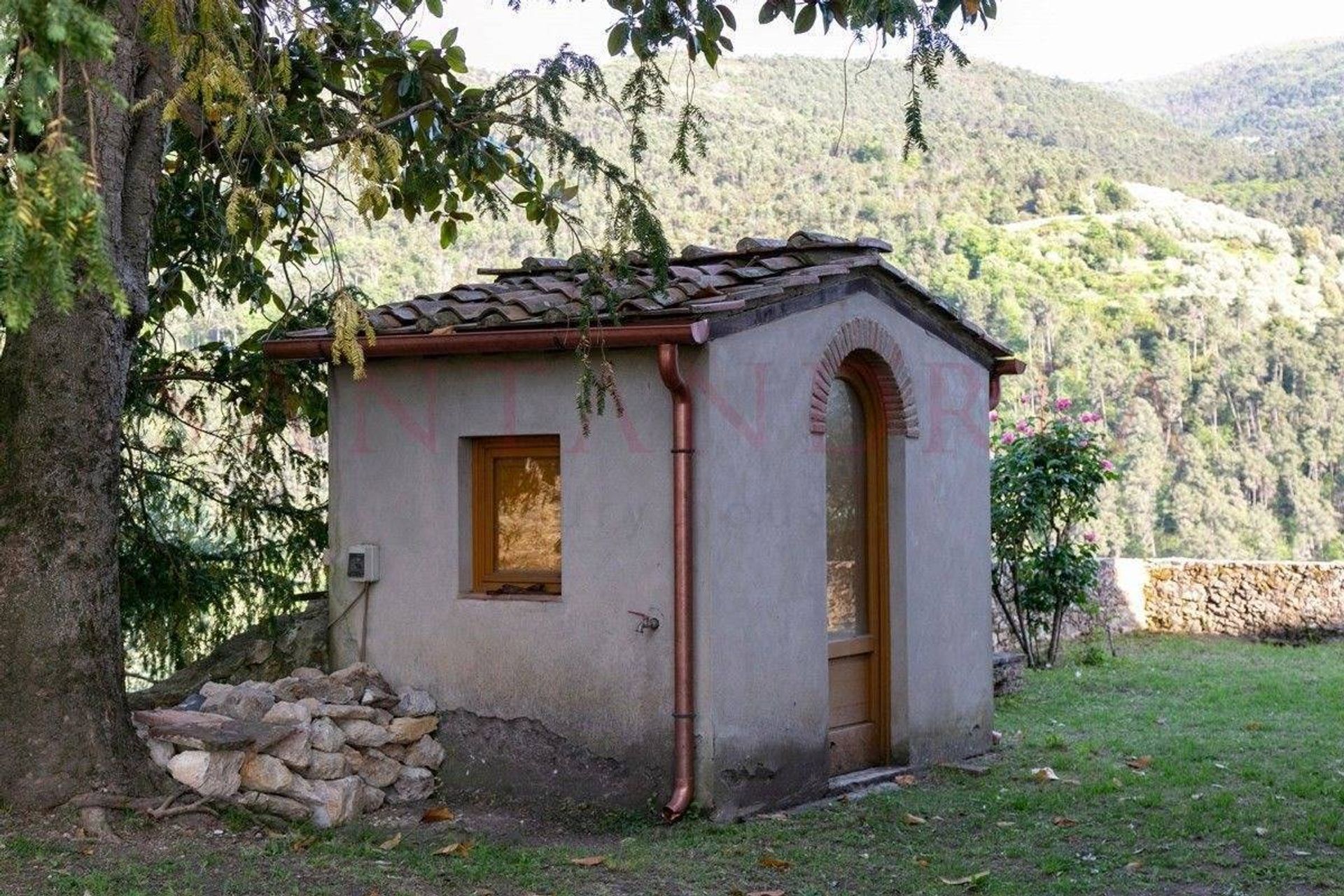 Rumah di Capannori, Tuscany 10843867