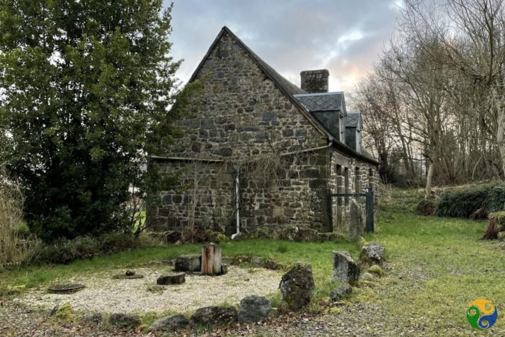 rumah dalam La Chapelle-Biche, Normandy 10843960