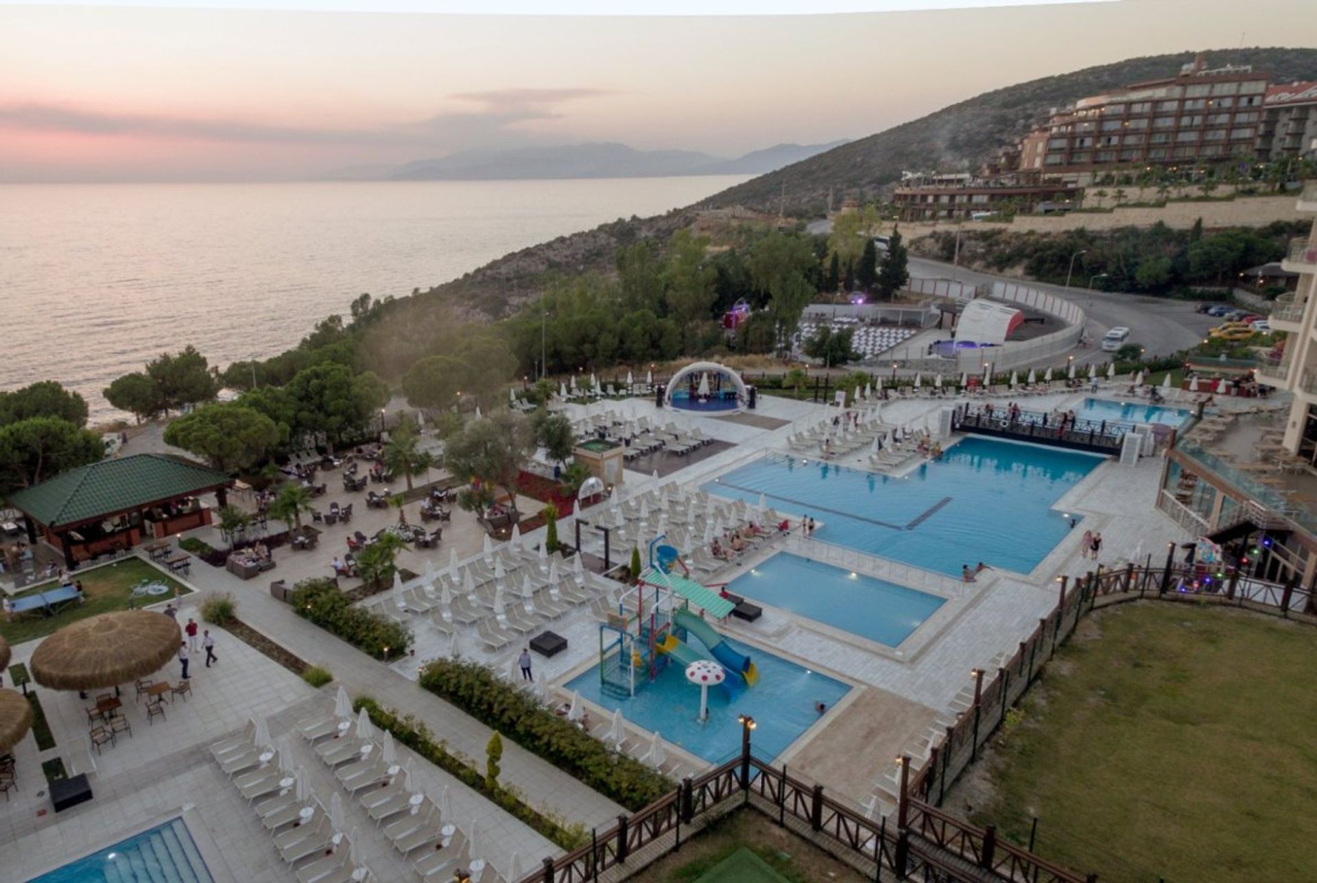 公寓 在 Kuşadası, Aydın 10843967