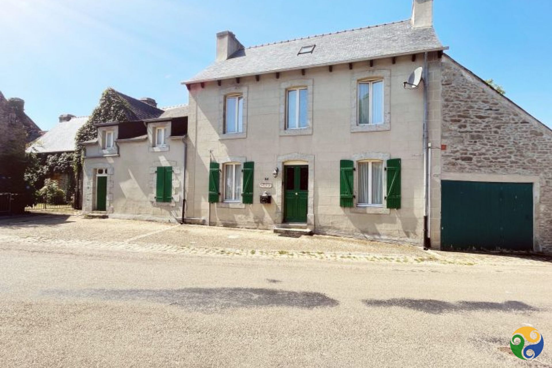 Condominio en La Feuillée, Brittany 10843977