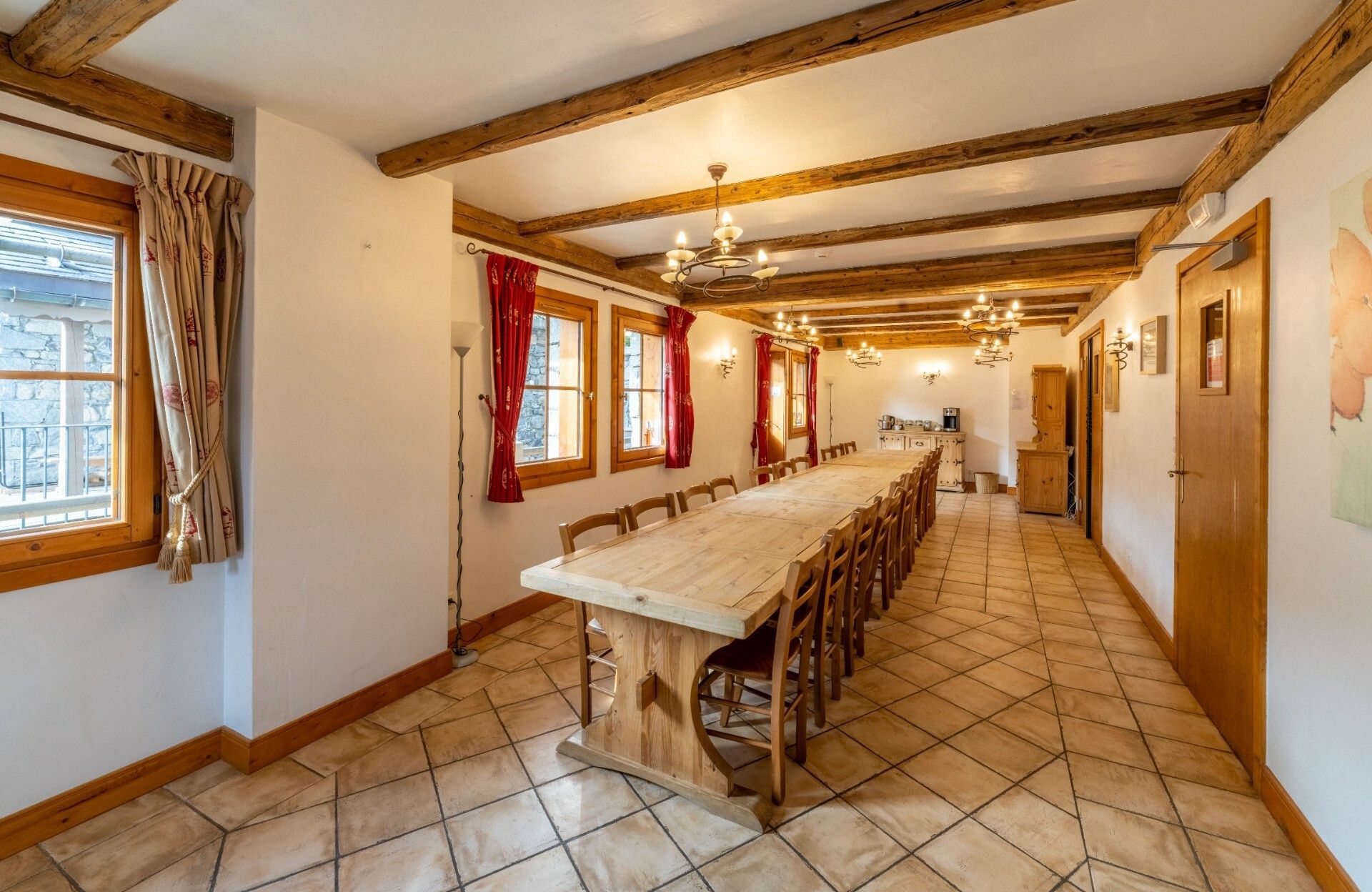 Будинок в La Perriere, Auvergne-Rhone-Alpes 10844171