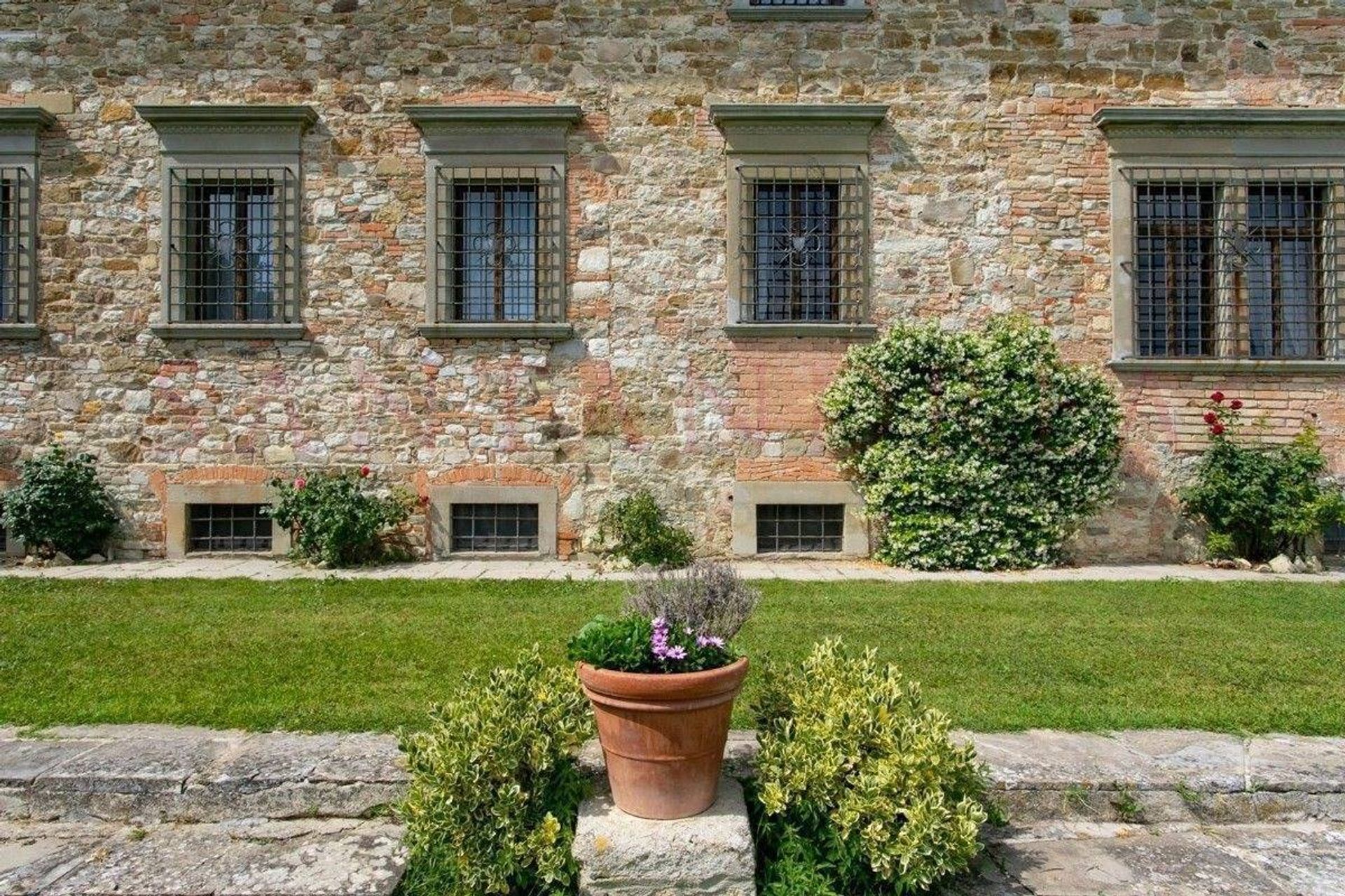 House in Scarperia e San Piero, Tuscany 10844267