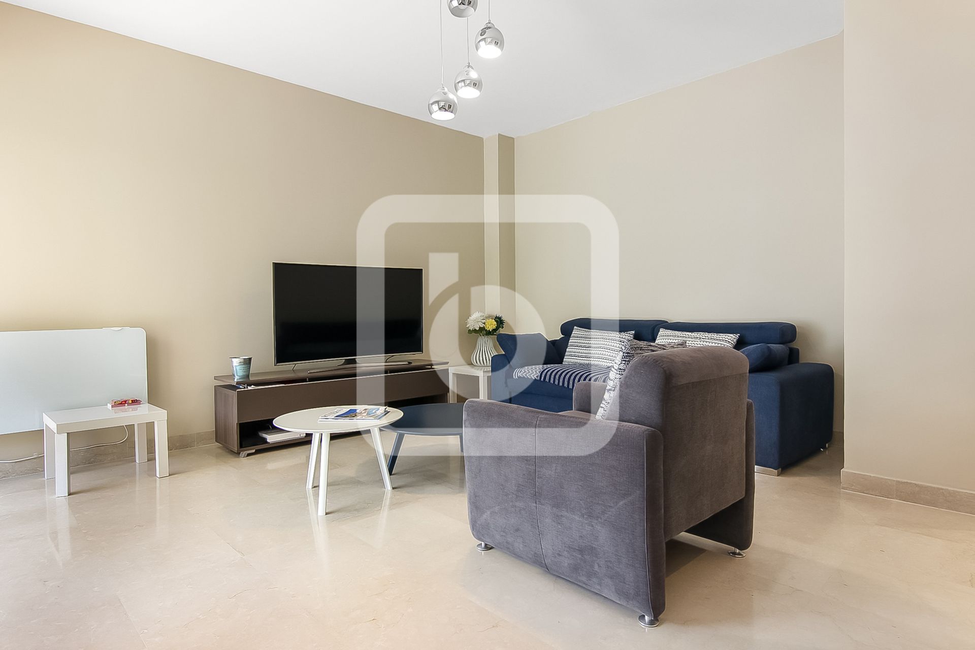 קוֹנדוֹמִינִיוֹן ב Antibes, Provence-Alpes-Côte d'Azur 10844663