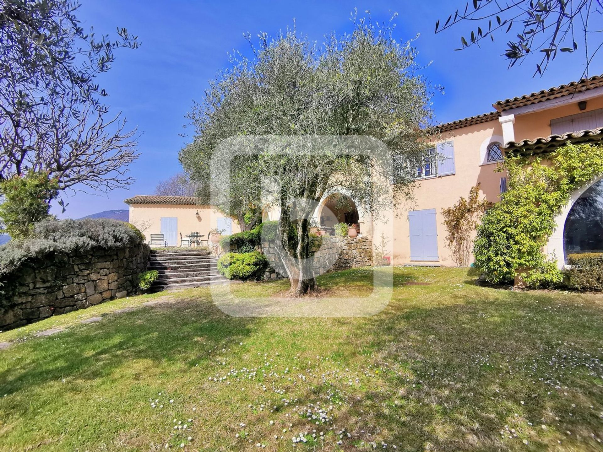 casa en Châteauneuf, Provence-Alpes-Côte d'Azur 10844804