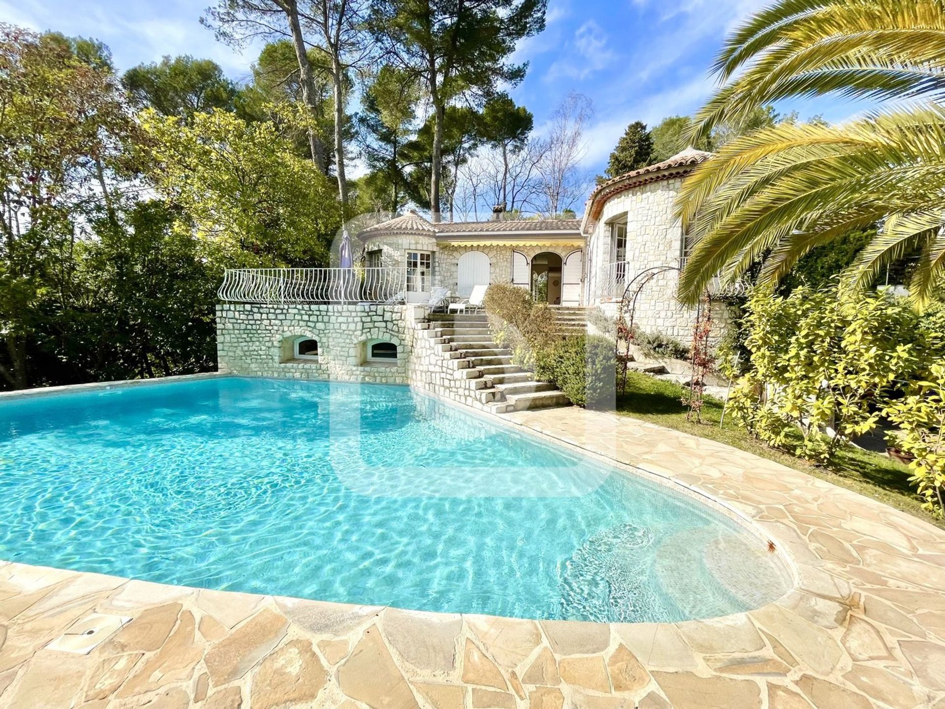 Dom w Mougins, Provence-Alpes-Côte d'Azur 10845294