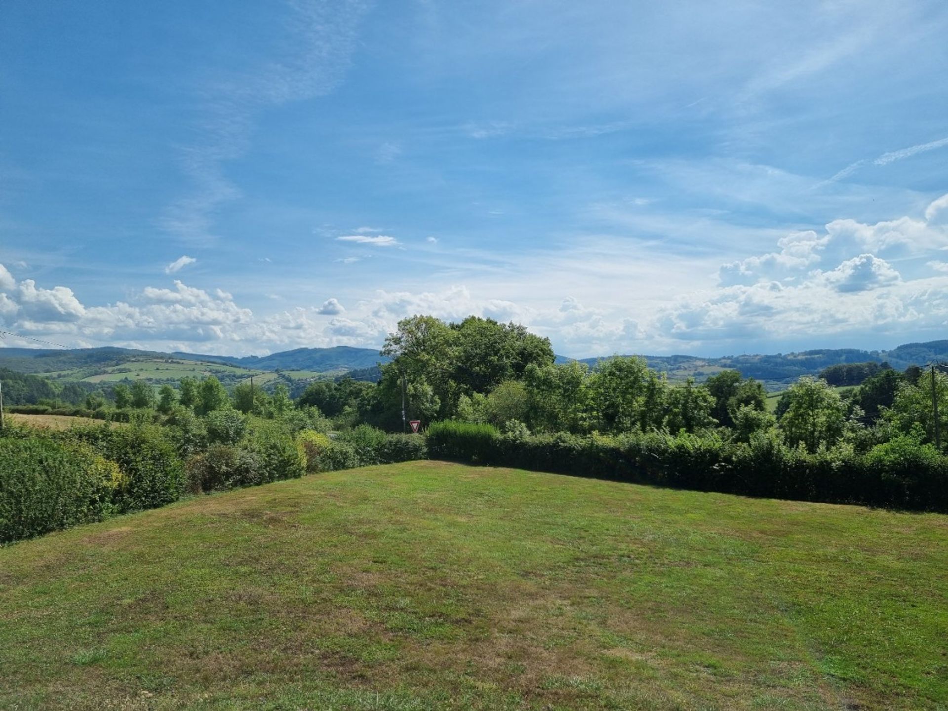 Andere im Ferrières-sur-Sichon, Auvergne-Rhône-Alpes 10845370