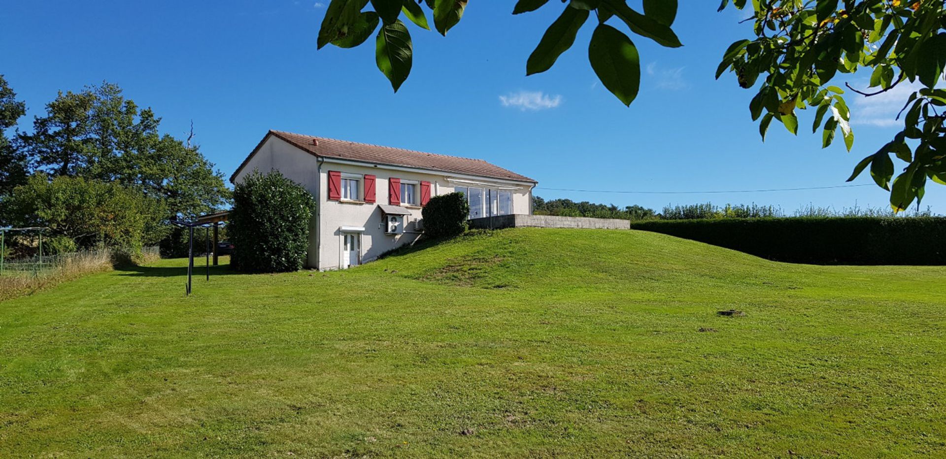 Andere im Ferrières-sur-Sichon, Auvergne-Rhône-Alpes 10845370