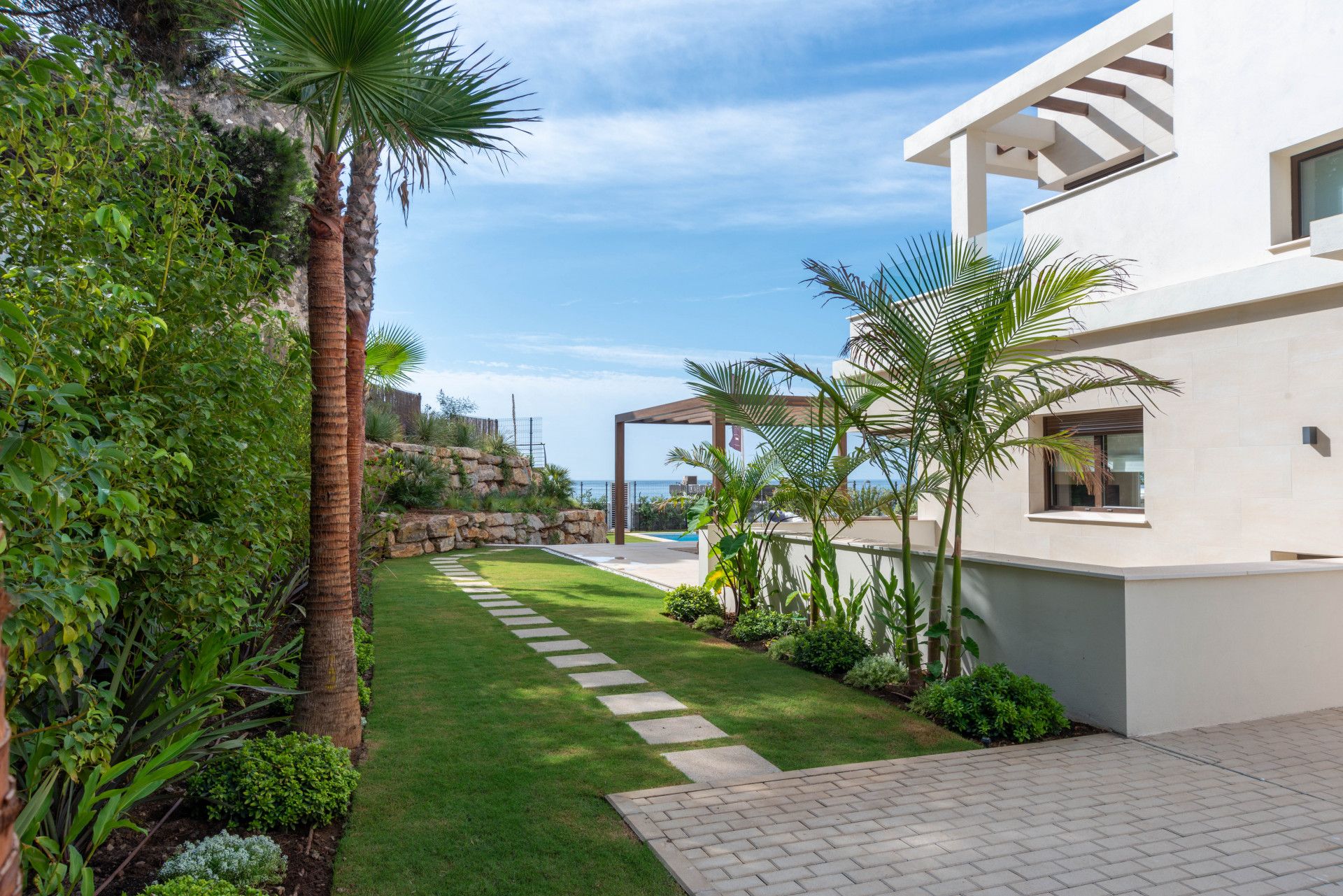 Condominium dans Estepona, Andalucía 10845502