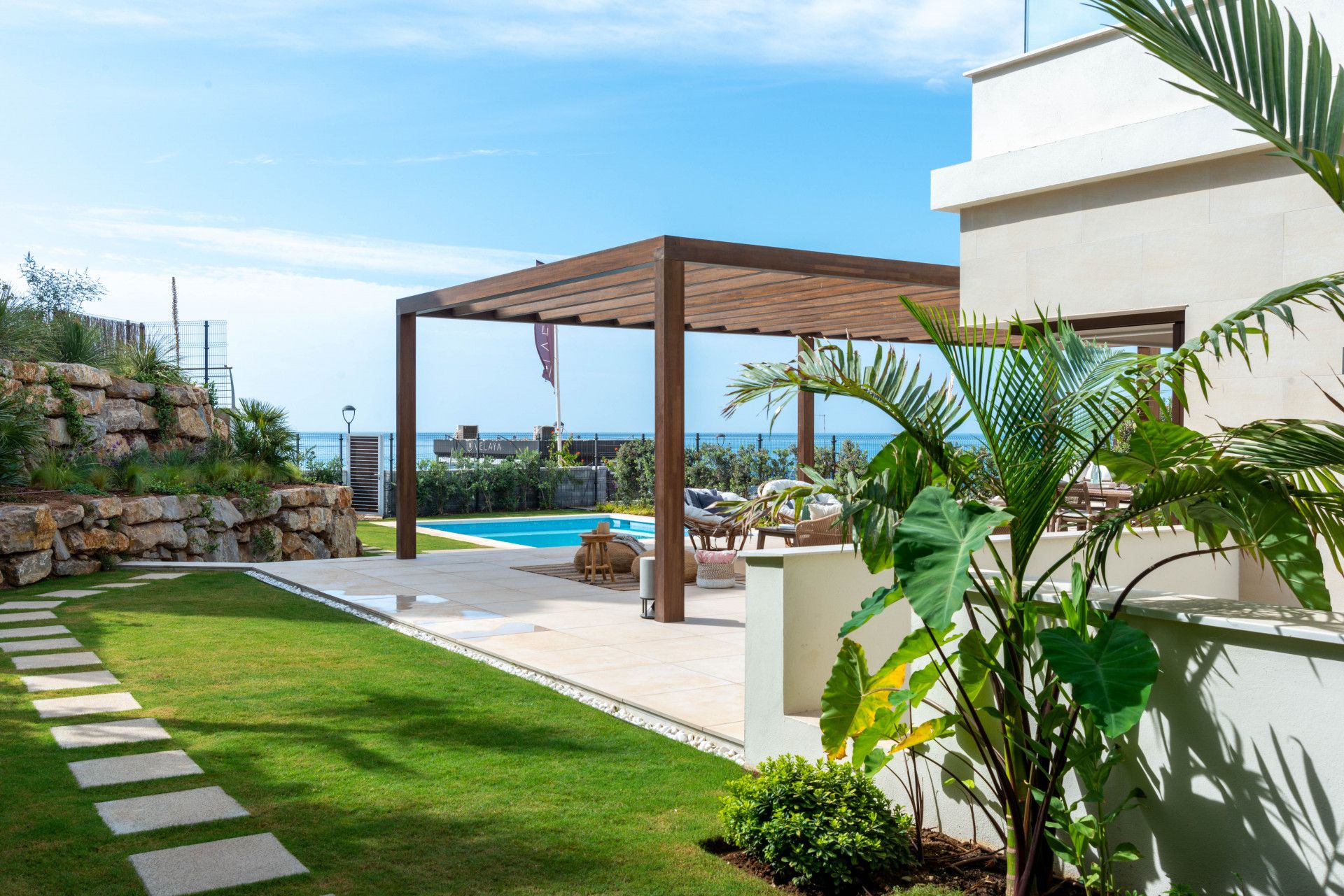 Condominium dans Estepona, Andalucía 10845502