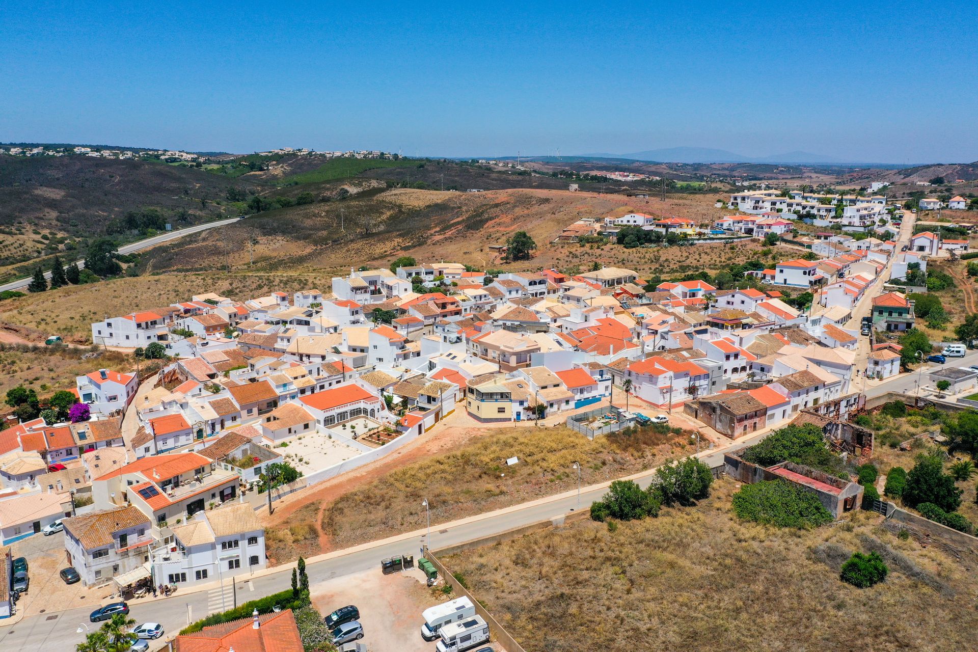 Tierra en Salema, Faro 10845597