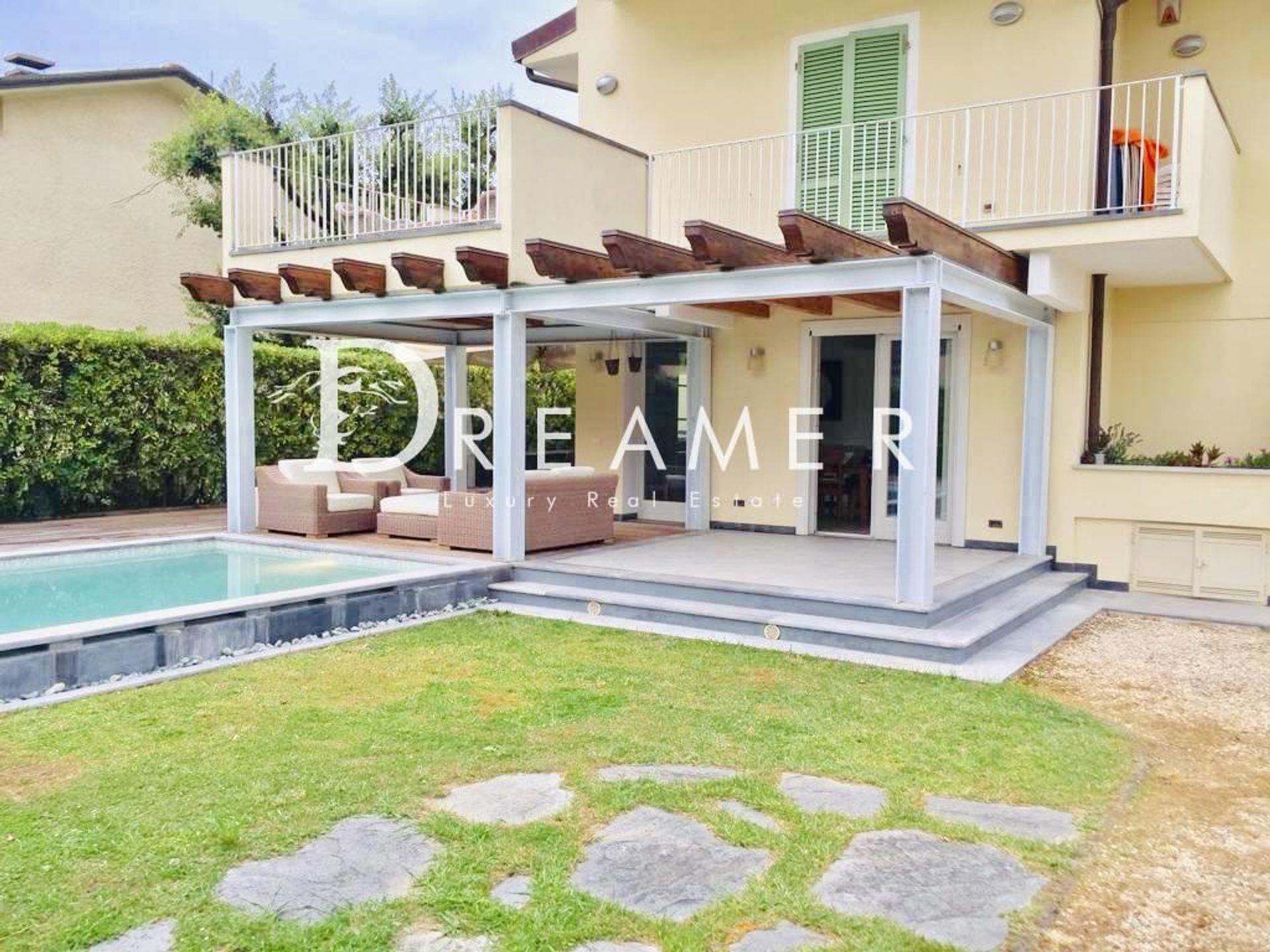 Rumah di Forte dei Marmi, Tuscany 10845682