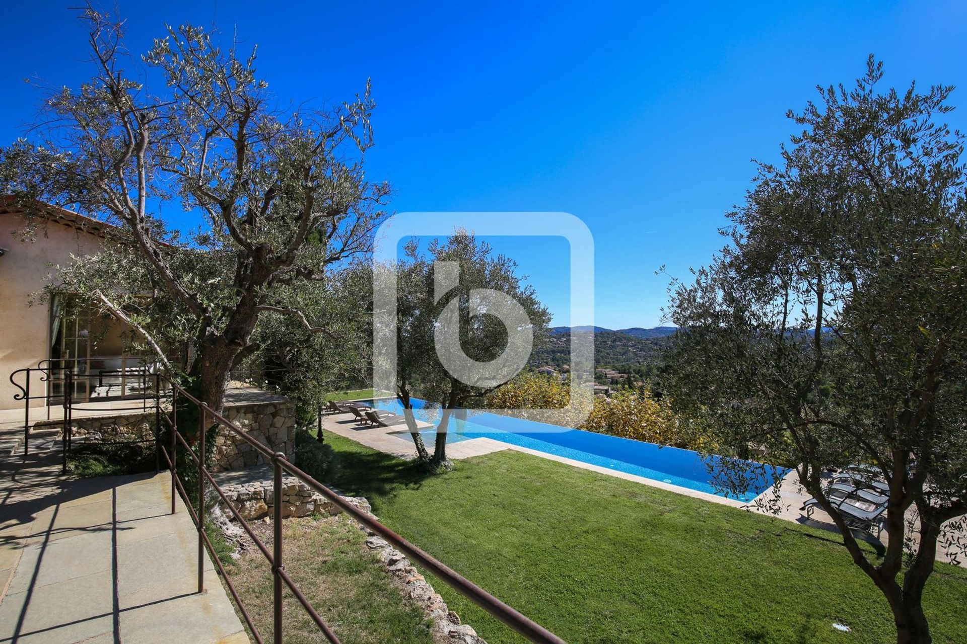 casa no Cabris, Provence-Alpes-Côte d'Azur 10845891