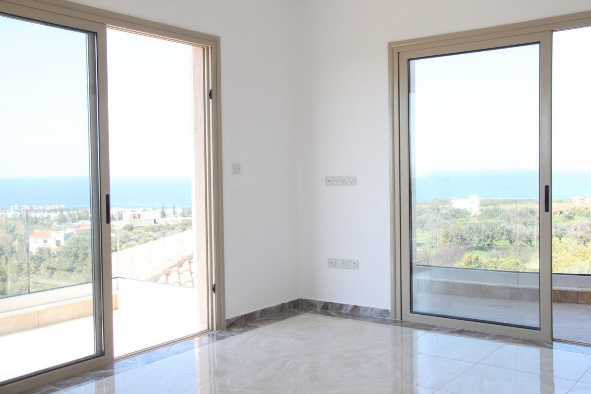 rumah dalam Peyia, Paphos 10846629