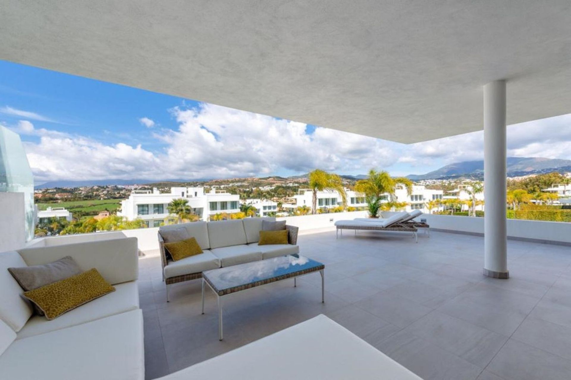 Condominium dans La Atalaya, Andalucía 10847055