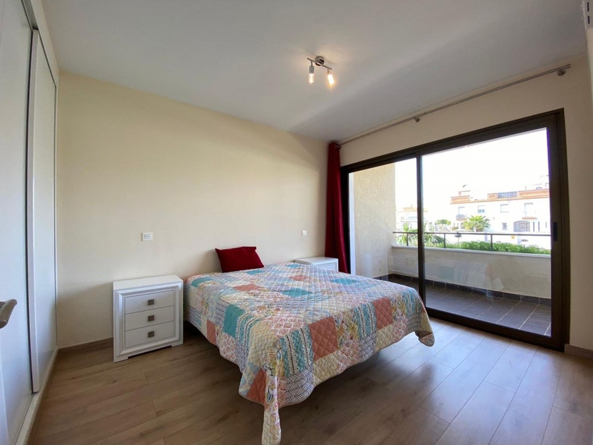 Condominio en La Atalaya, Andalucía 10847474