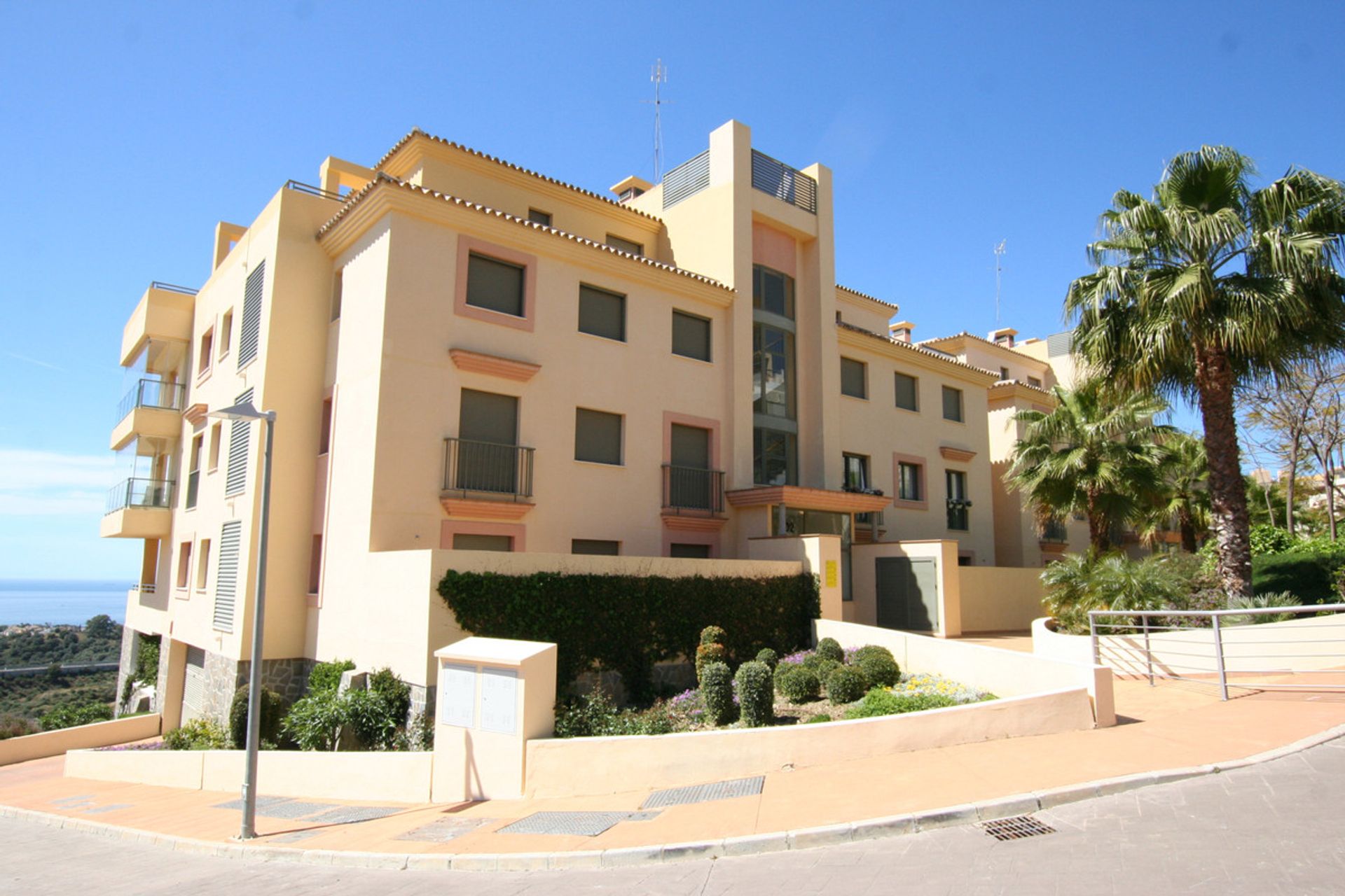 Condominium in Fuengirola, Andalusië 10848303