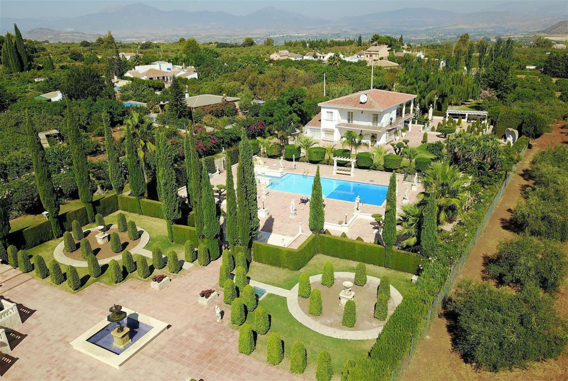 casa no Alhaurín el Grande, Andaluzia 10848645