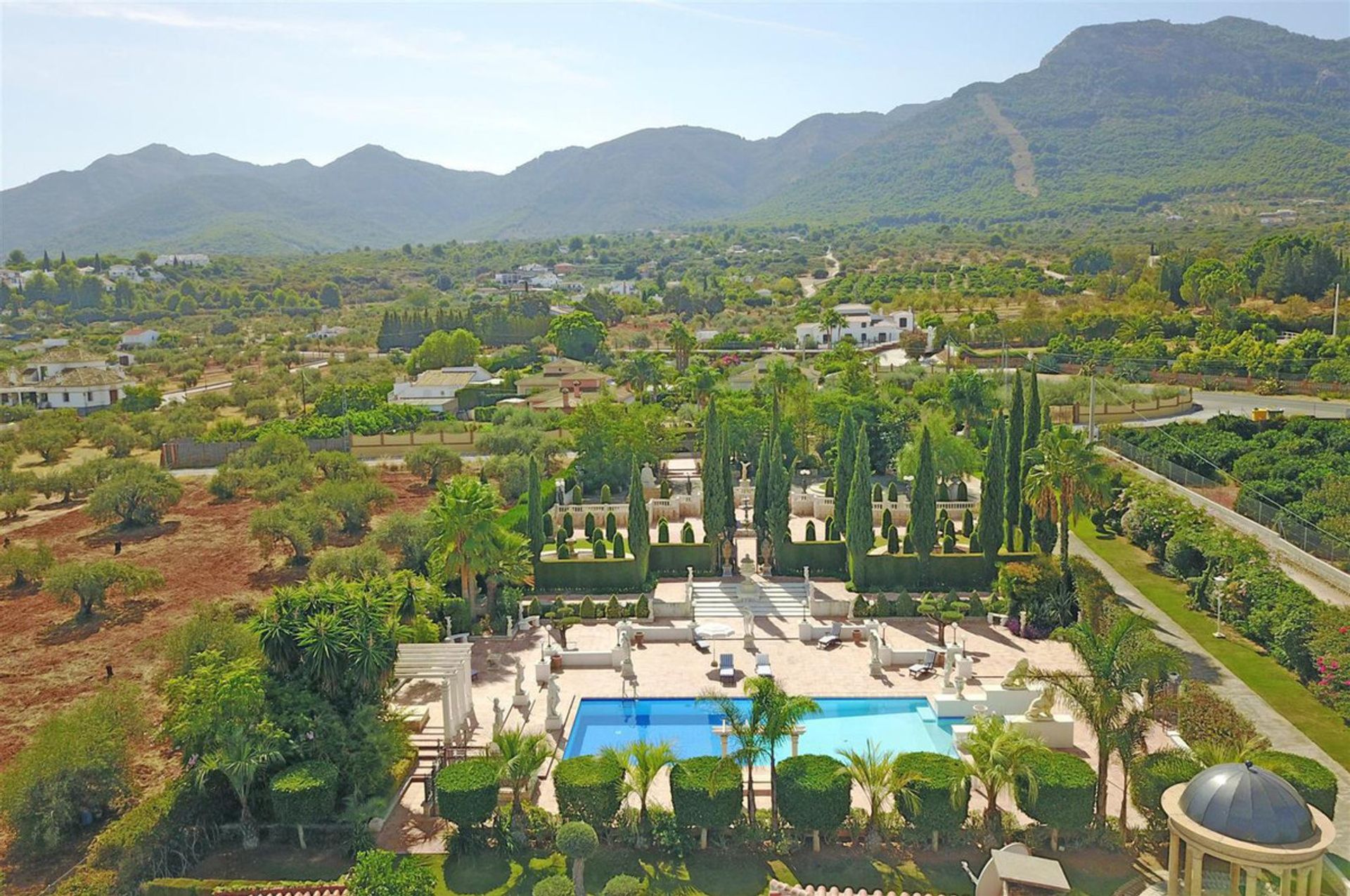 casa no Alhaurín el Grande, Andaluzia 10848645