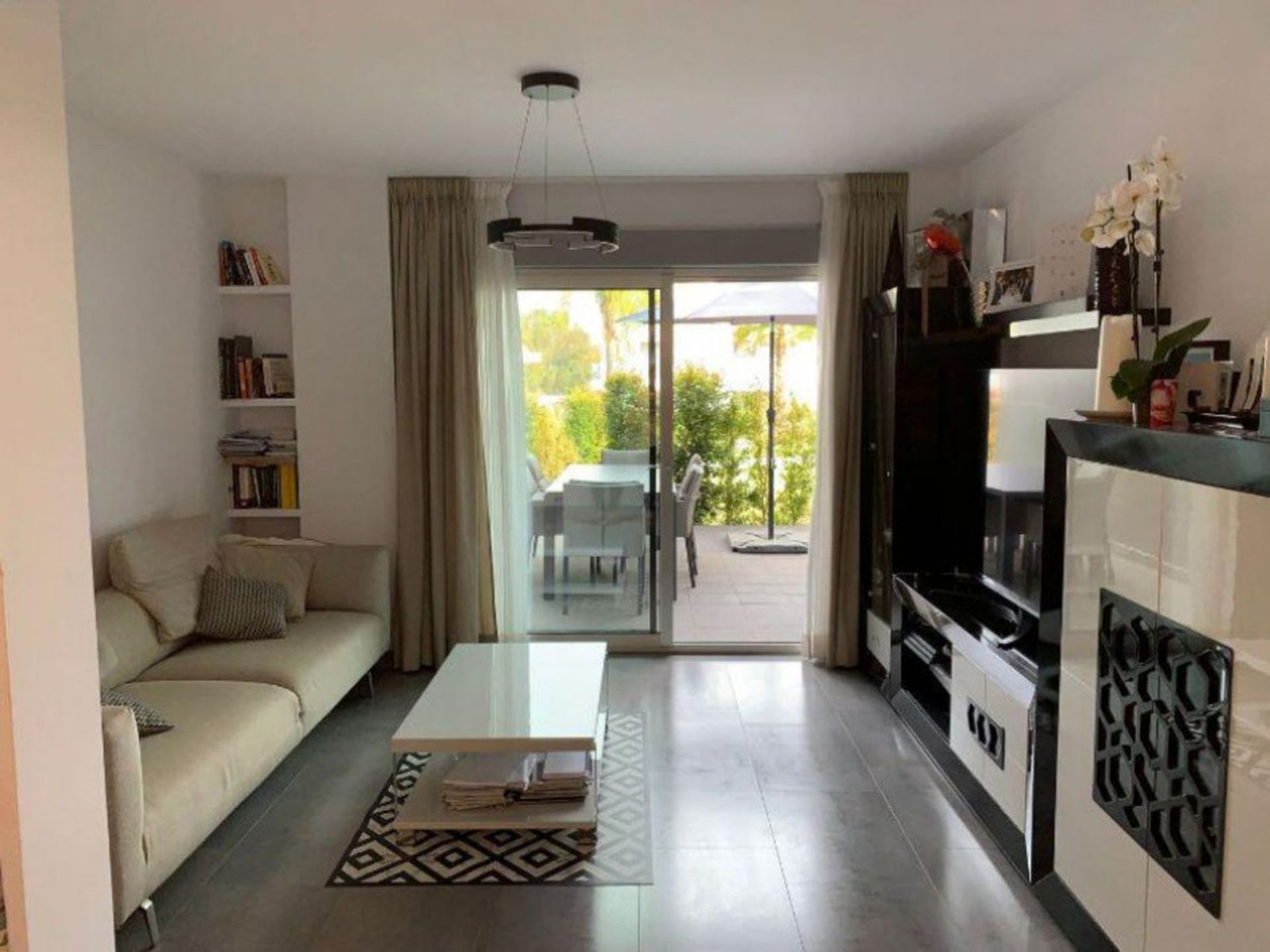 Condominium dans La Atalaya, Andalucía 10848903