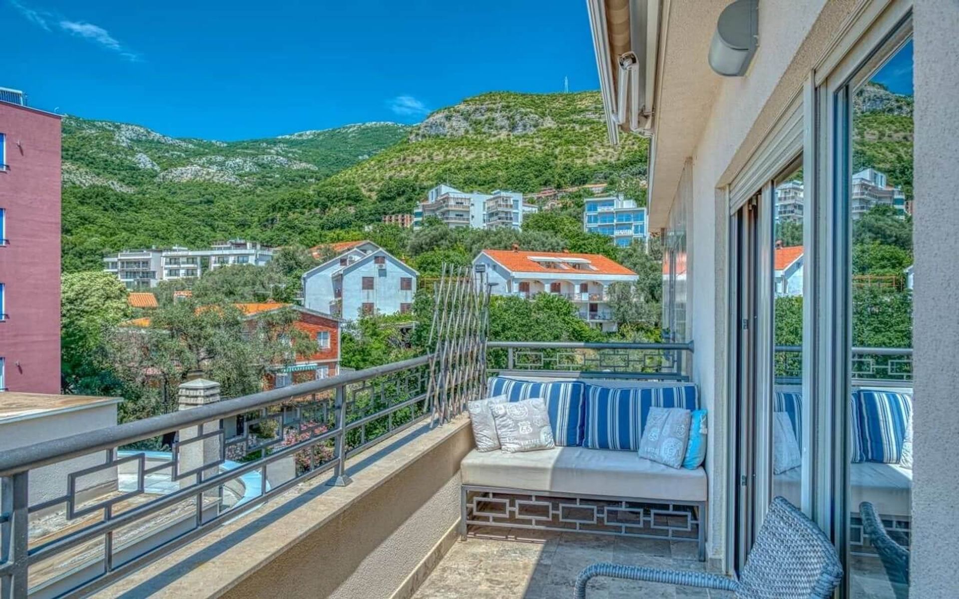 Condominium in Przno, Budva 10849863