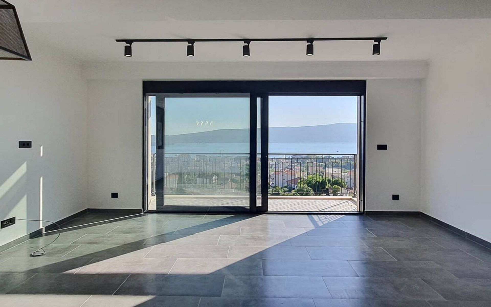 Condominio nel Tivat, Opština Tivat 10849871