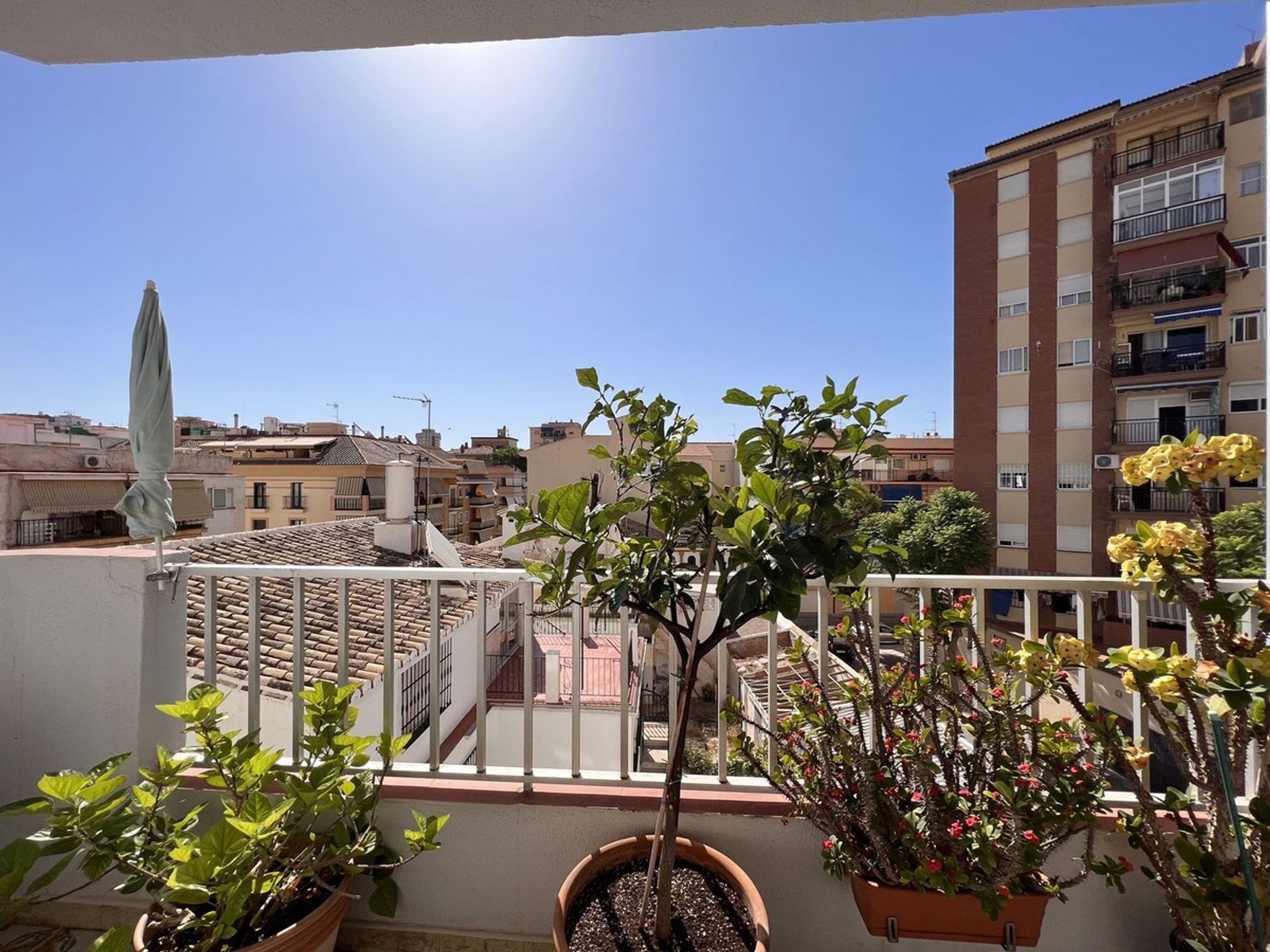 Condominium in Fuengirola, Andalusia 10851271