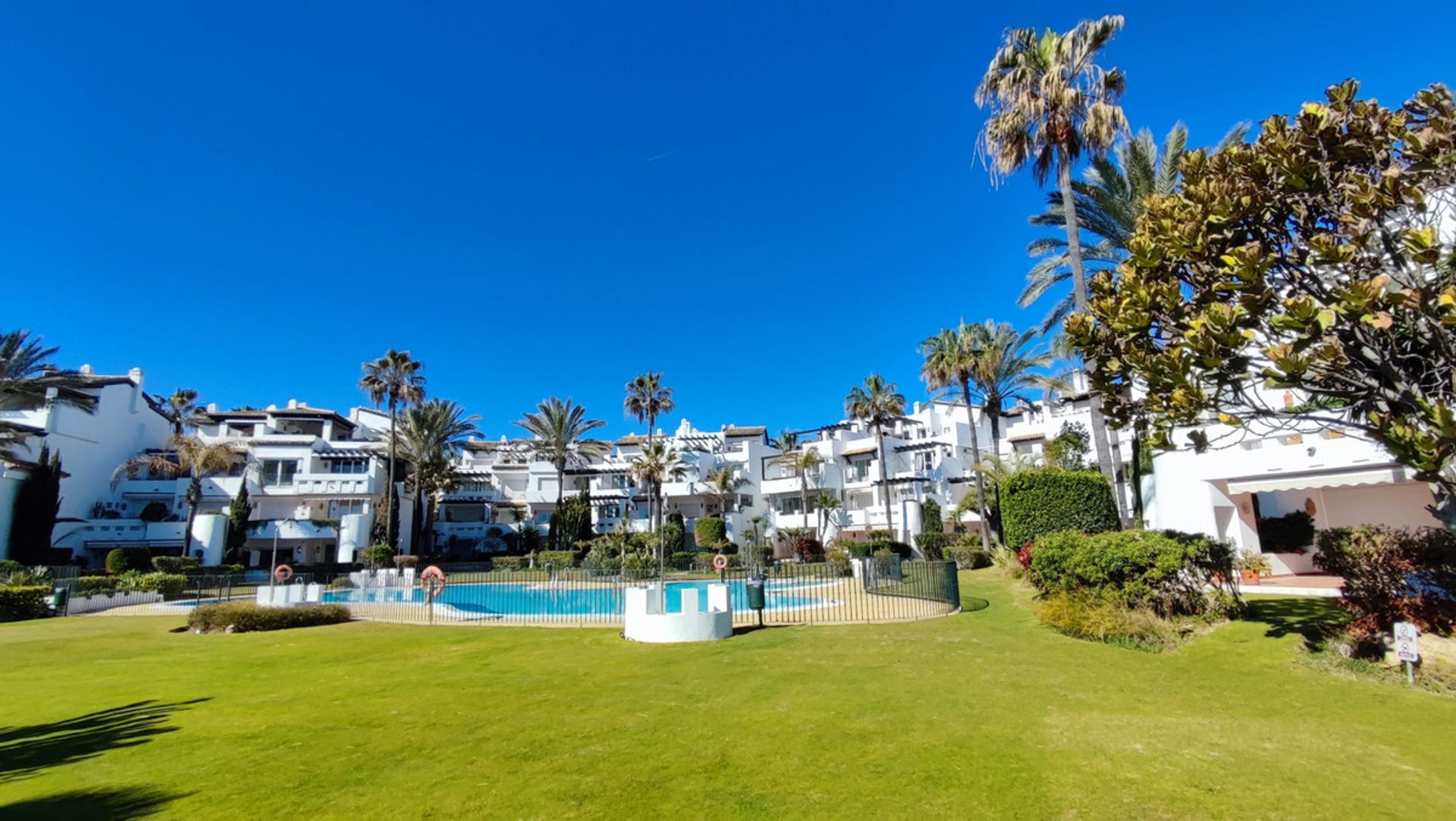 عمارات في Estepona, Andalucía 10851366