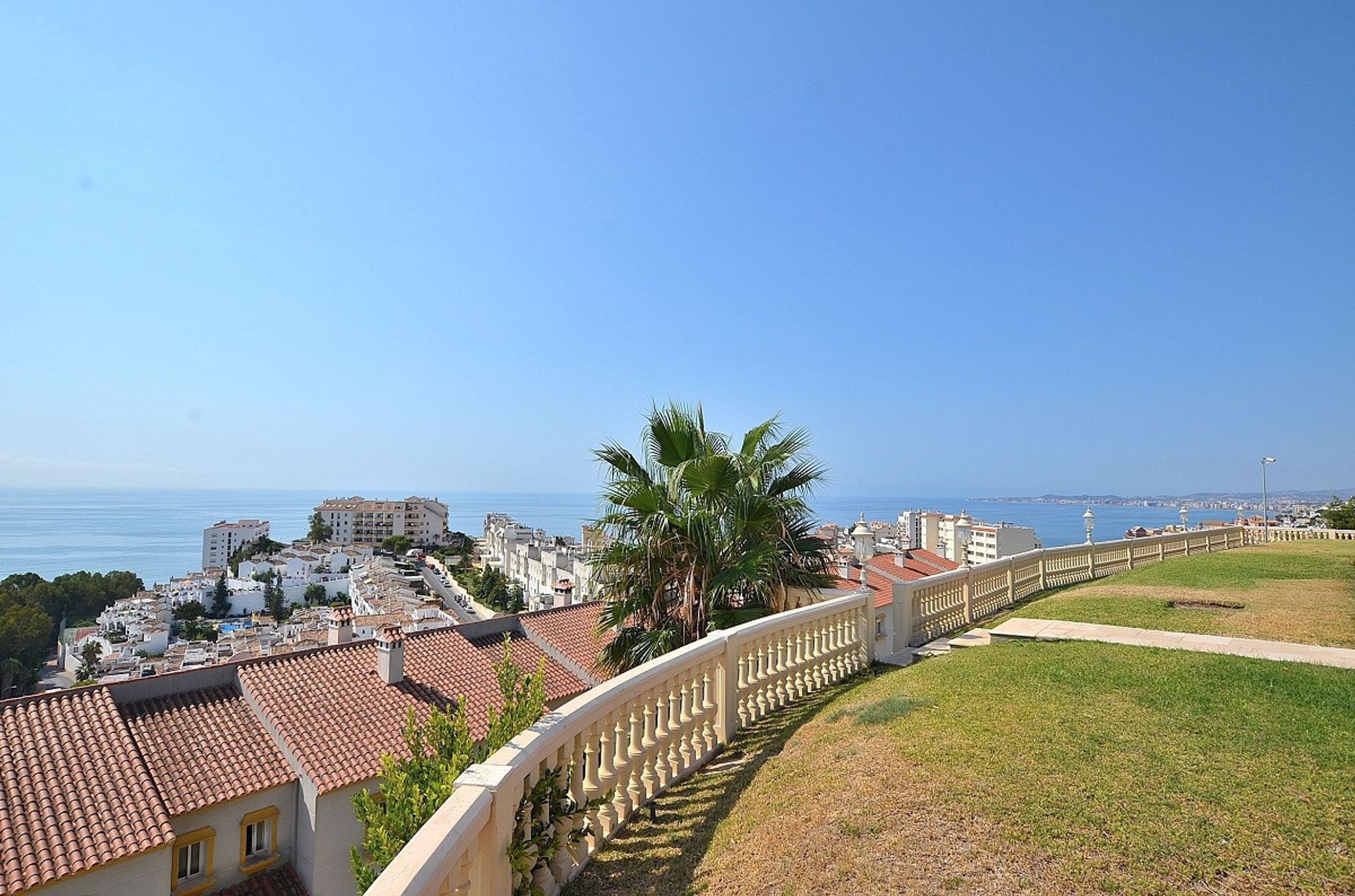 House in Arroyo de la Miel, Andalusia 10852000