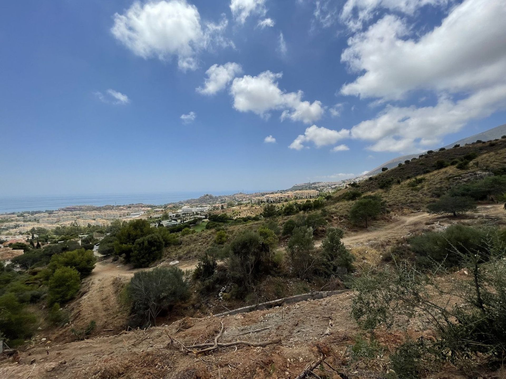 Maa sisään Arroyo de la Miel, Andalusia 10852017