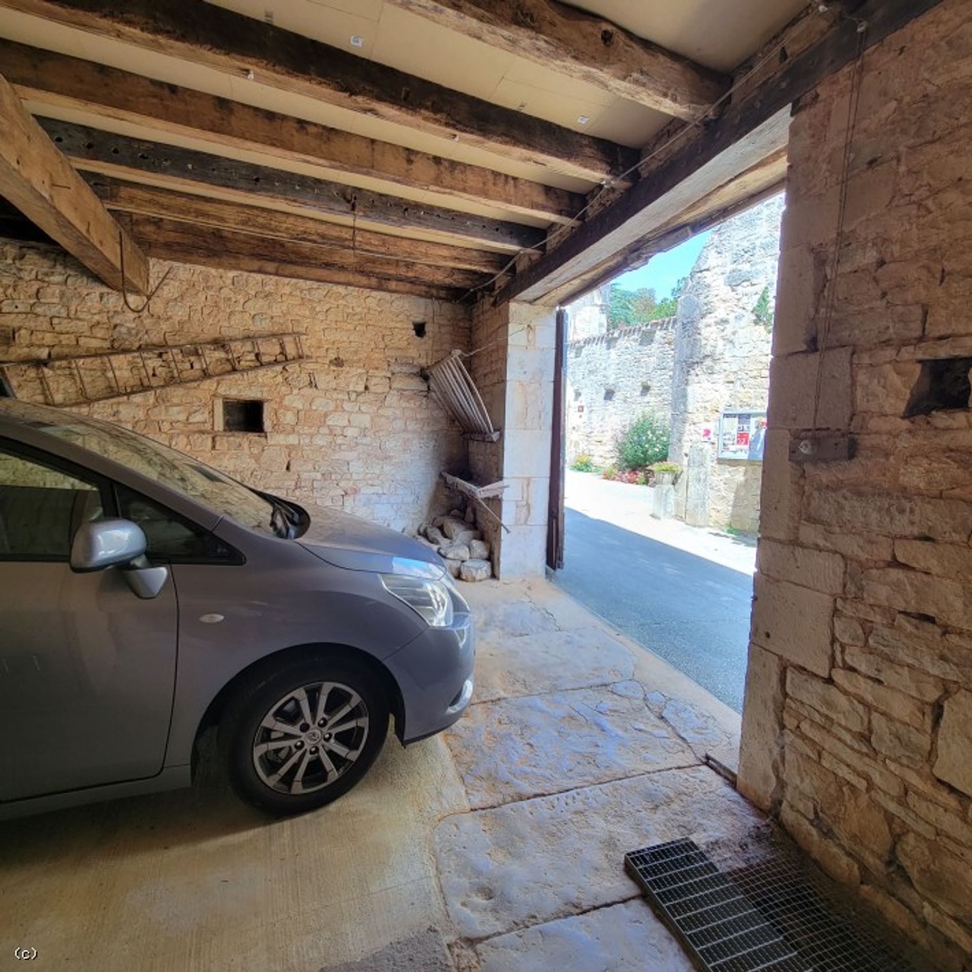 Hus i Nanteuil-en-Vallée, Nouvelle-Aquitaine 10852471