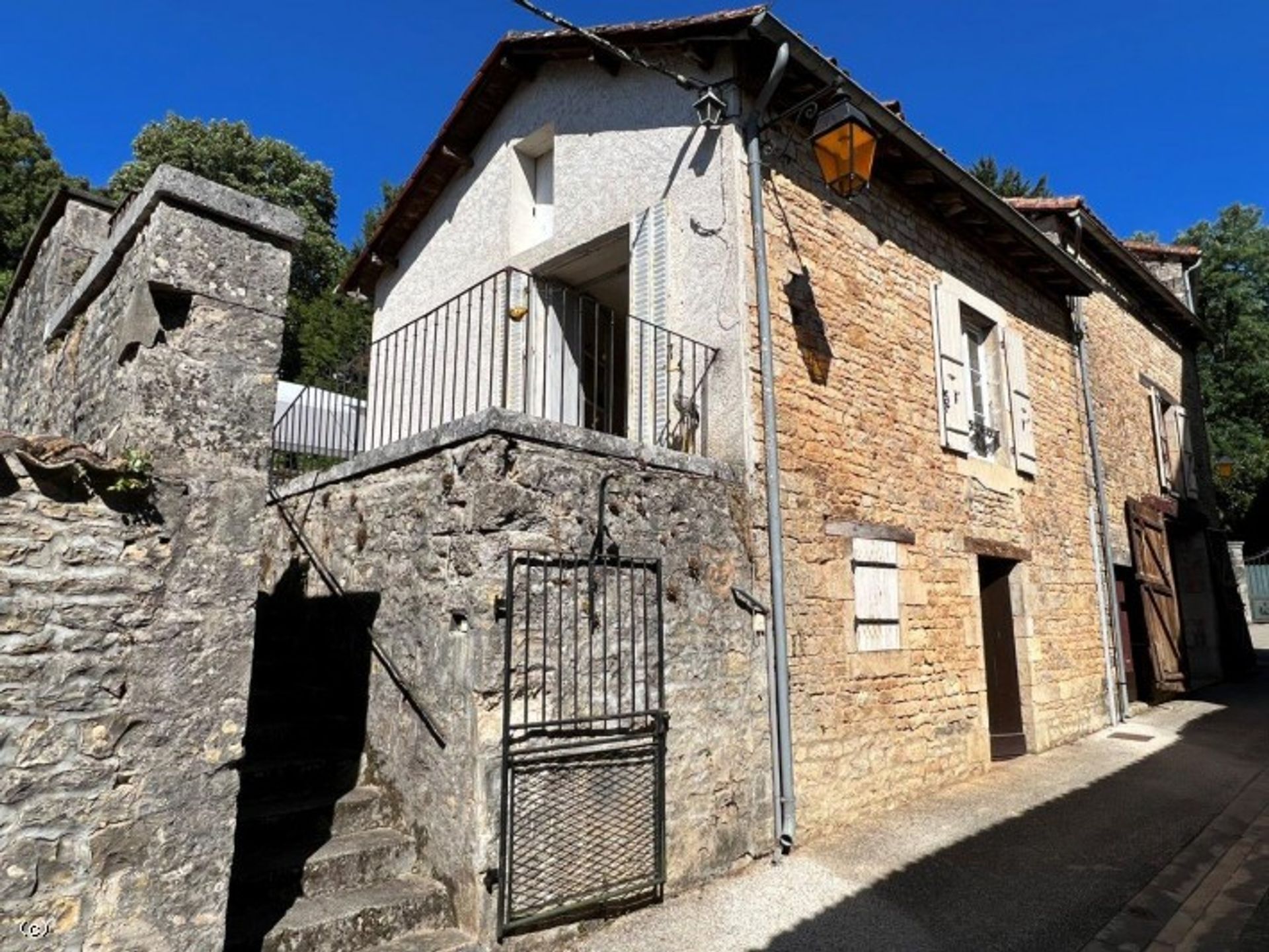 Hus i Nanteuil-en-Vallee, Nouvelle-Aquitaine 10852471