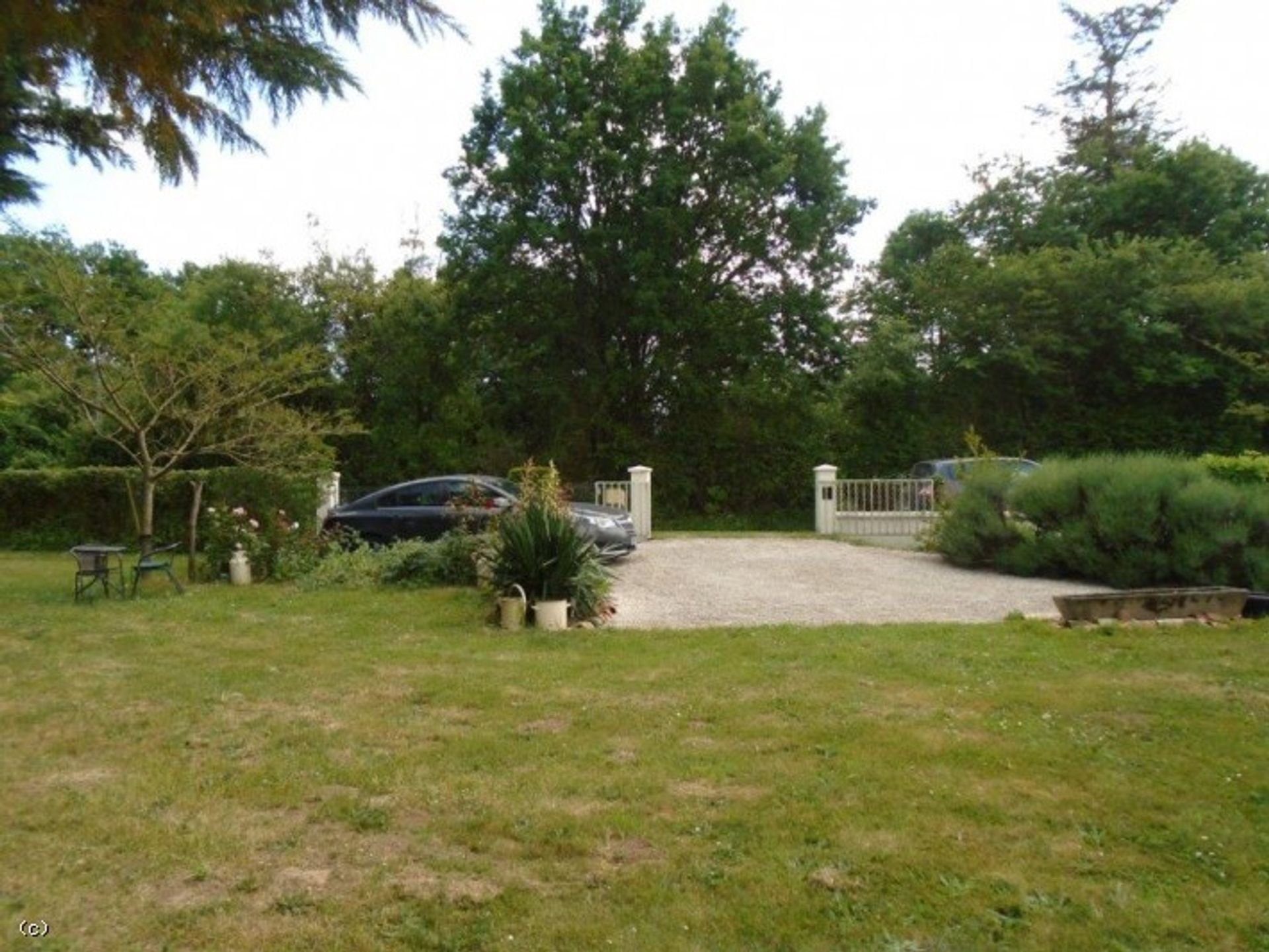 Hus i Civray, Nouvelle-Aquitaine 10852481