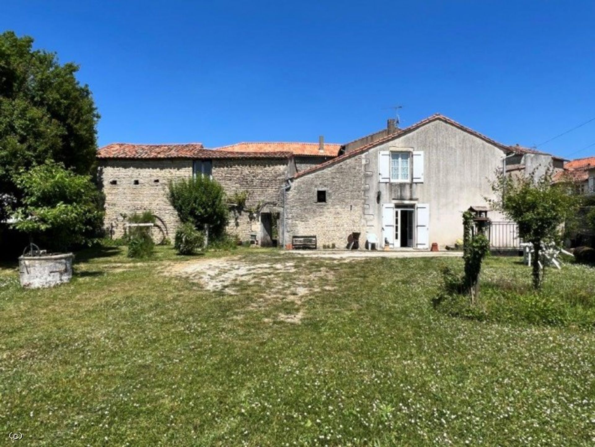 rumah dalam Villefagnan, Nouvelle-Aquitaine 10852504